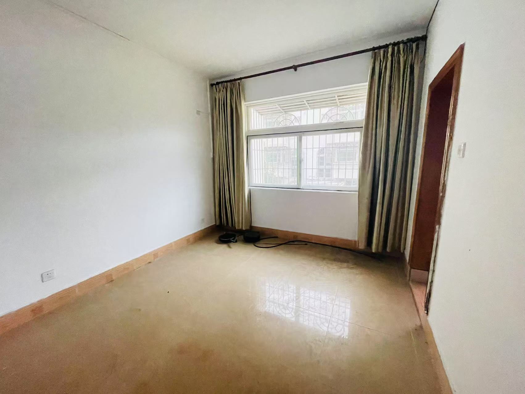 甸昆路9号 8室3厅4卫 9000.0元/月 甸昆路9号 8室3厅4卫 9000.0元/月室内图