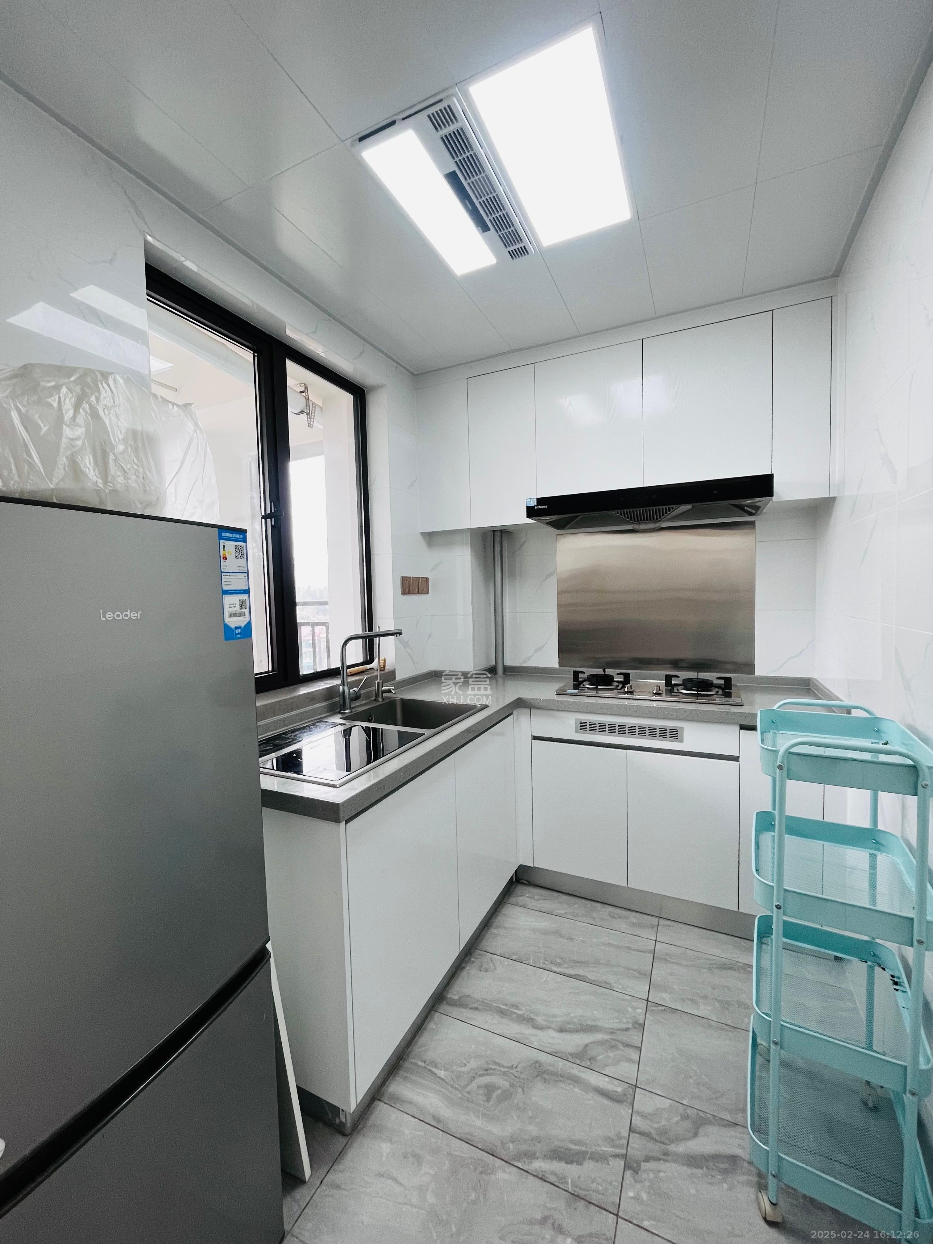 金基芳华 3室2厅1卫 2800.0元/月 金基芳华 3室2厅1卫 2800.0元/月室内图