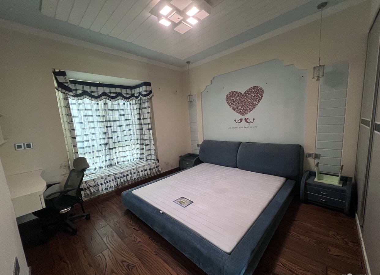 水映豪廷(一,二,三期) 3室2厅2卫 2300.0元/月 水映豪廷(一,二,三期) 3室2厅2卫 2300.0元/月室内图