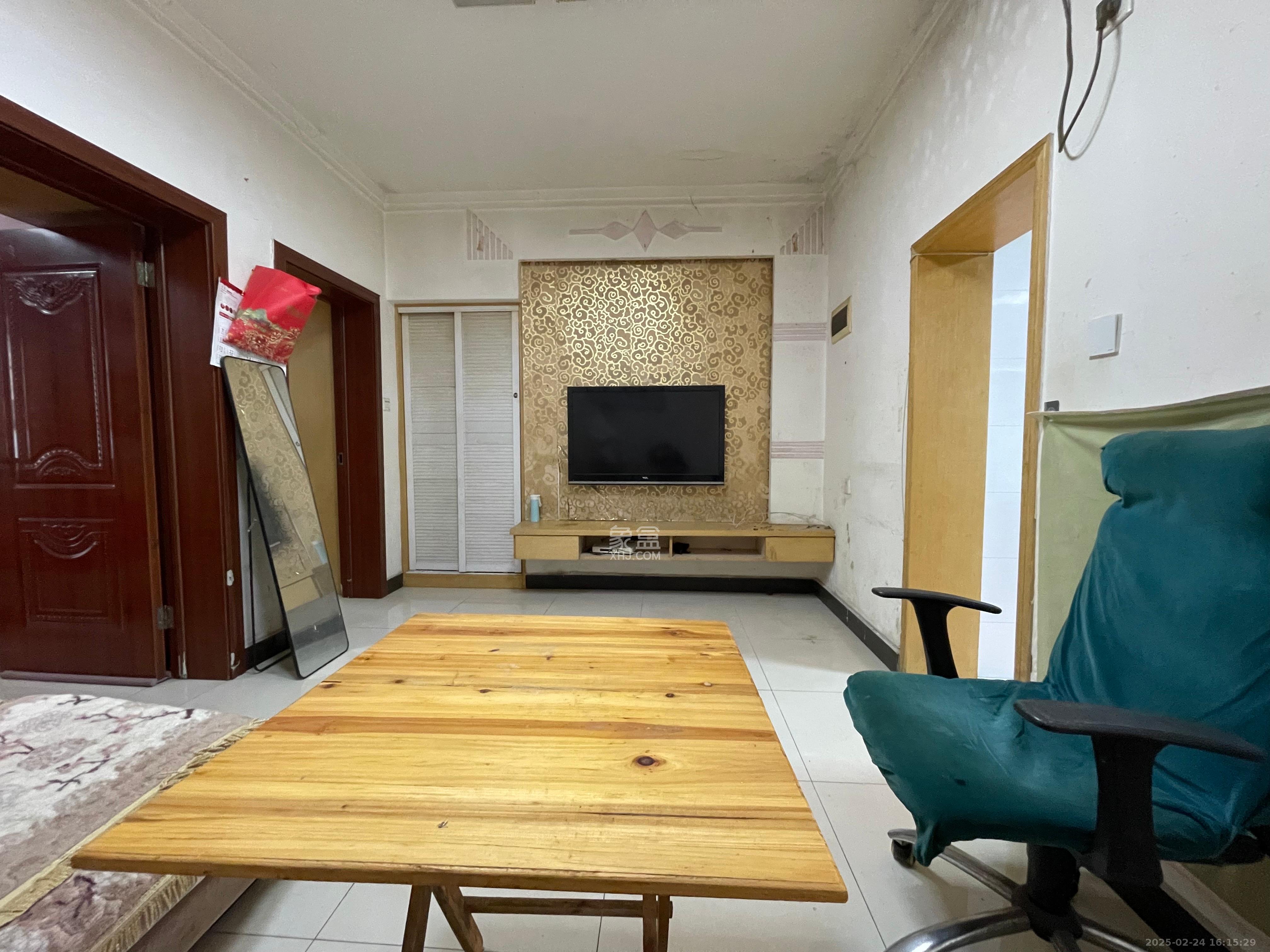 茶园坡社区(原王家冲社区)  2室2厅1卫   1400.00元/月