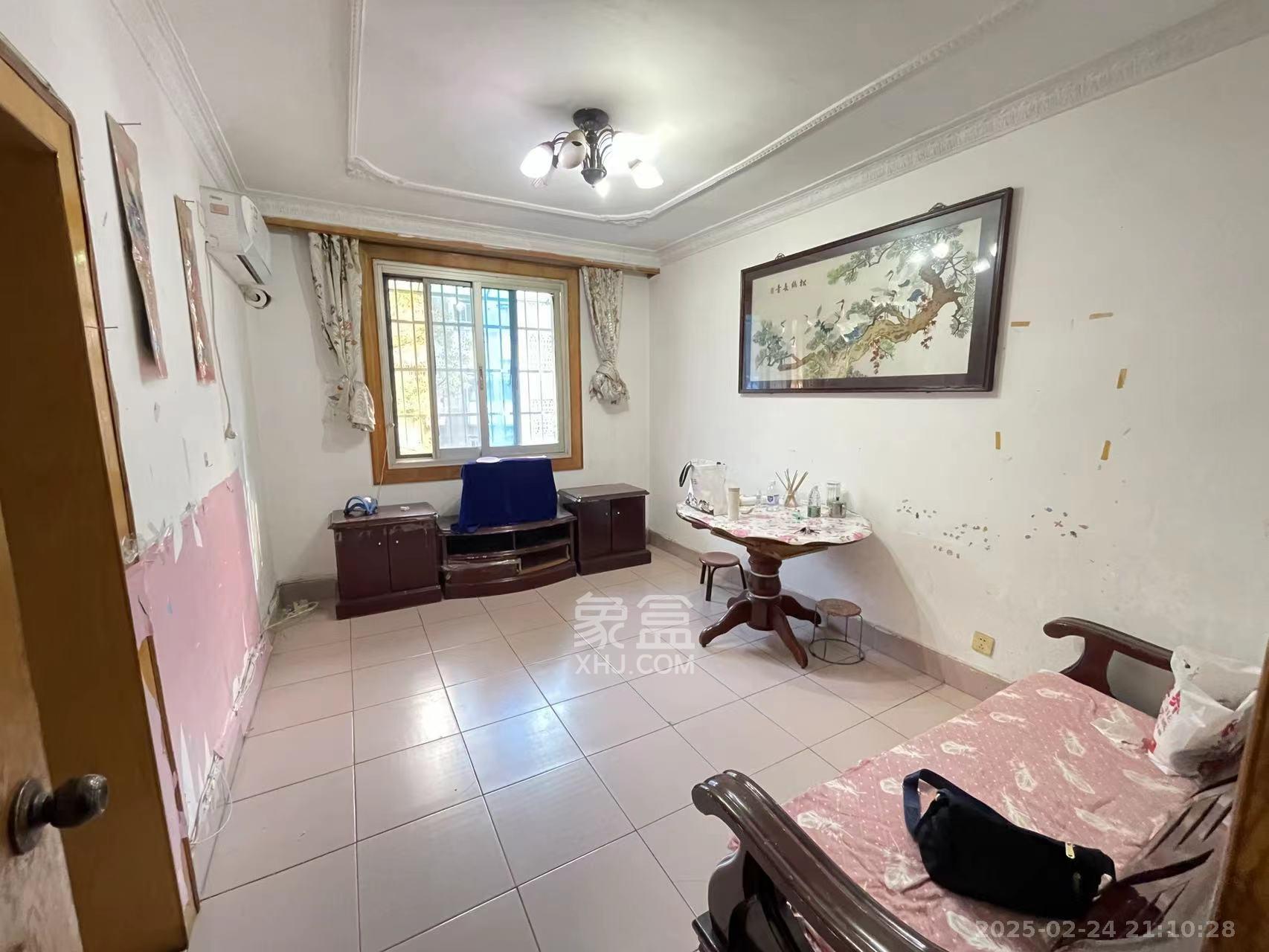 红旗区四片 2室1厅1卫 1800.0元/月 红旗区四片 2室1厅1卫 1800.0元/月室内图