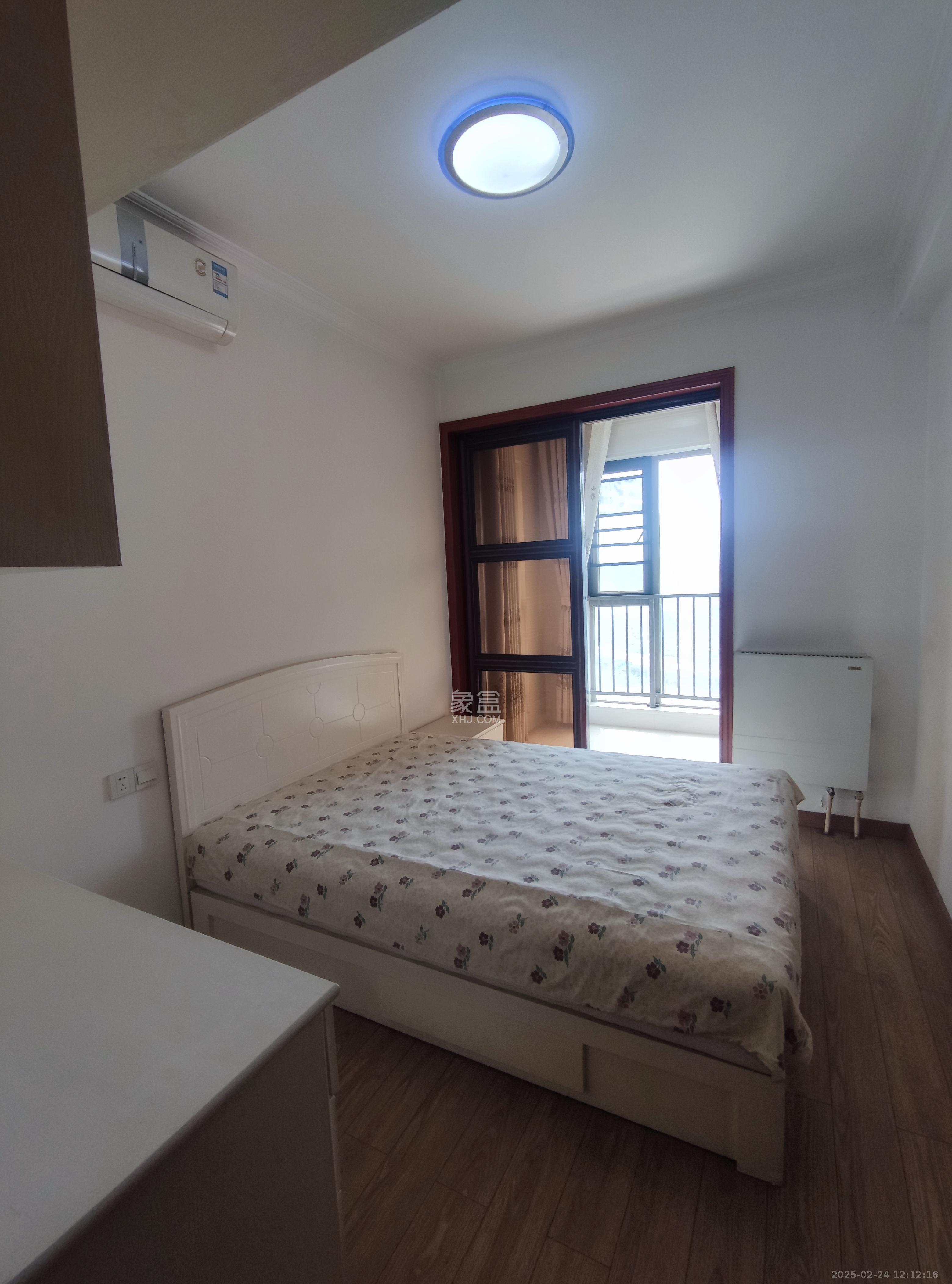 怡海星城 2室2厅1卫 1800.0元/月 怡海星城 2室2厅1卫 1800.0元/月室内图