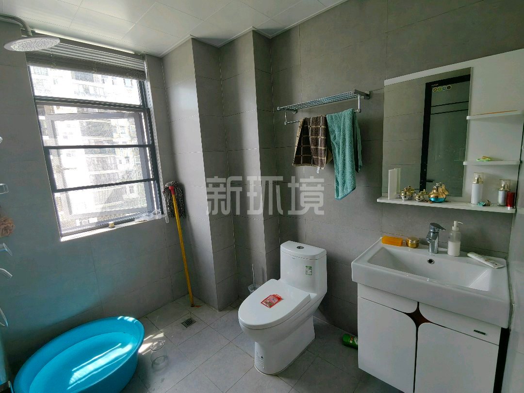 熙城春天 3室2厅2卫 81.0万 熙城春天 3室2厅2卫 81.0万客厅