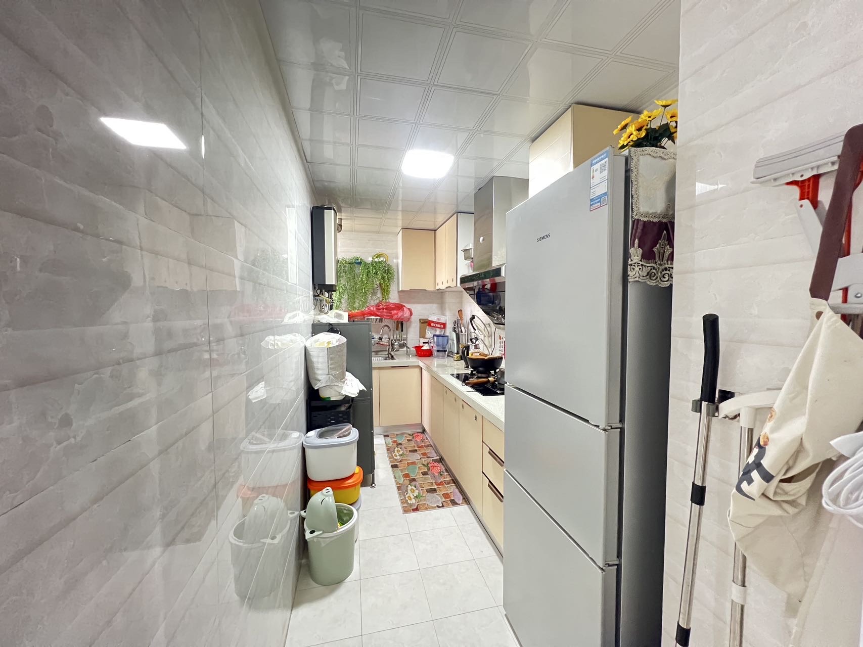 海岸银座花园 2室2厅1卫 95.0万 海岸银座花园 2室2厅1卫 95.0万客厅