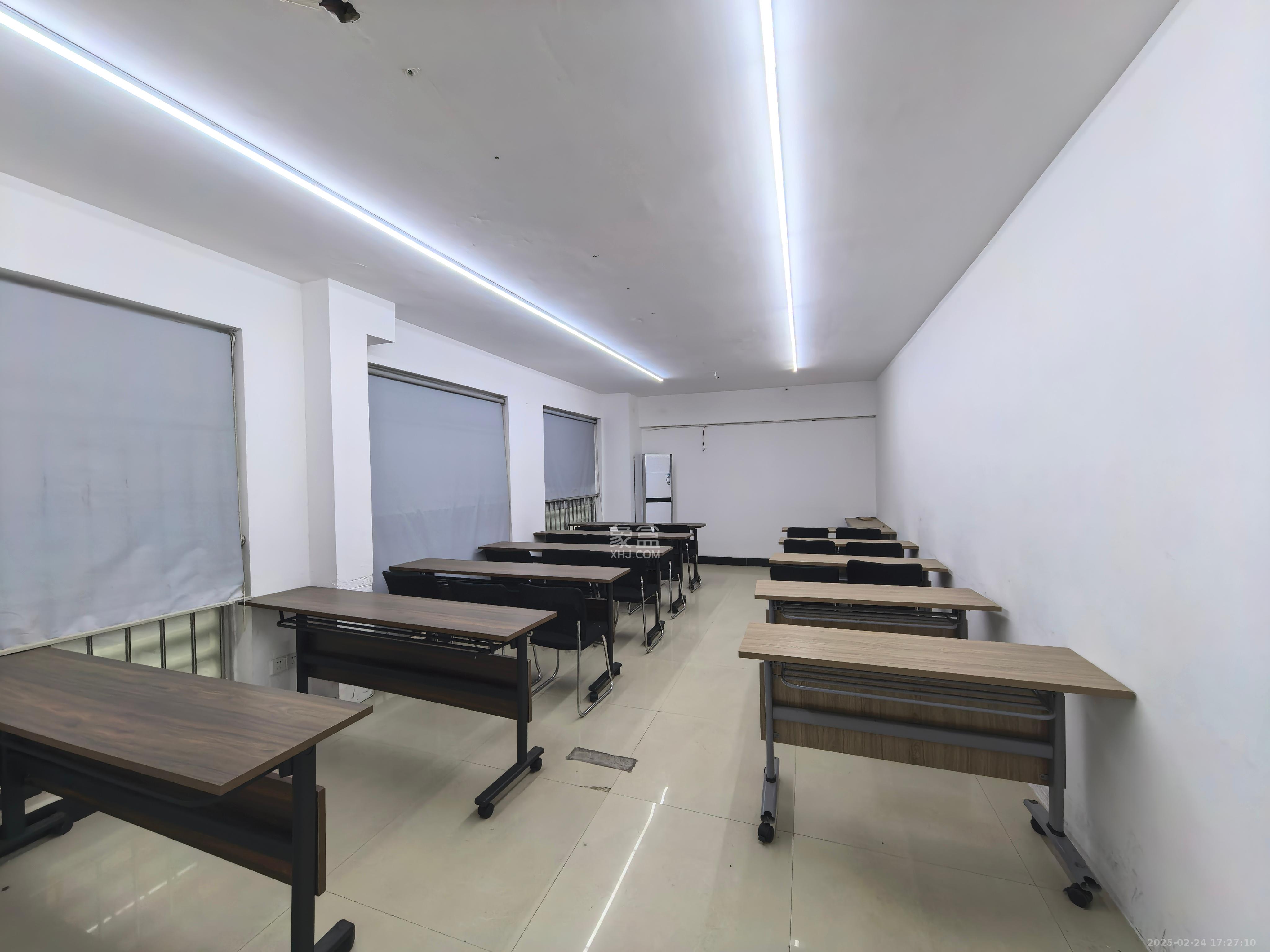 华菱新城地标  6室2厅3卫   8500.00元/月室内图