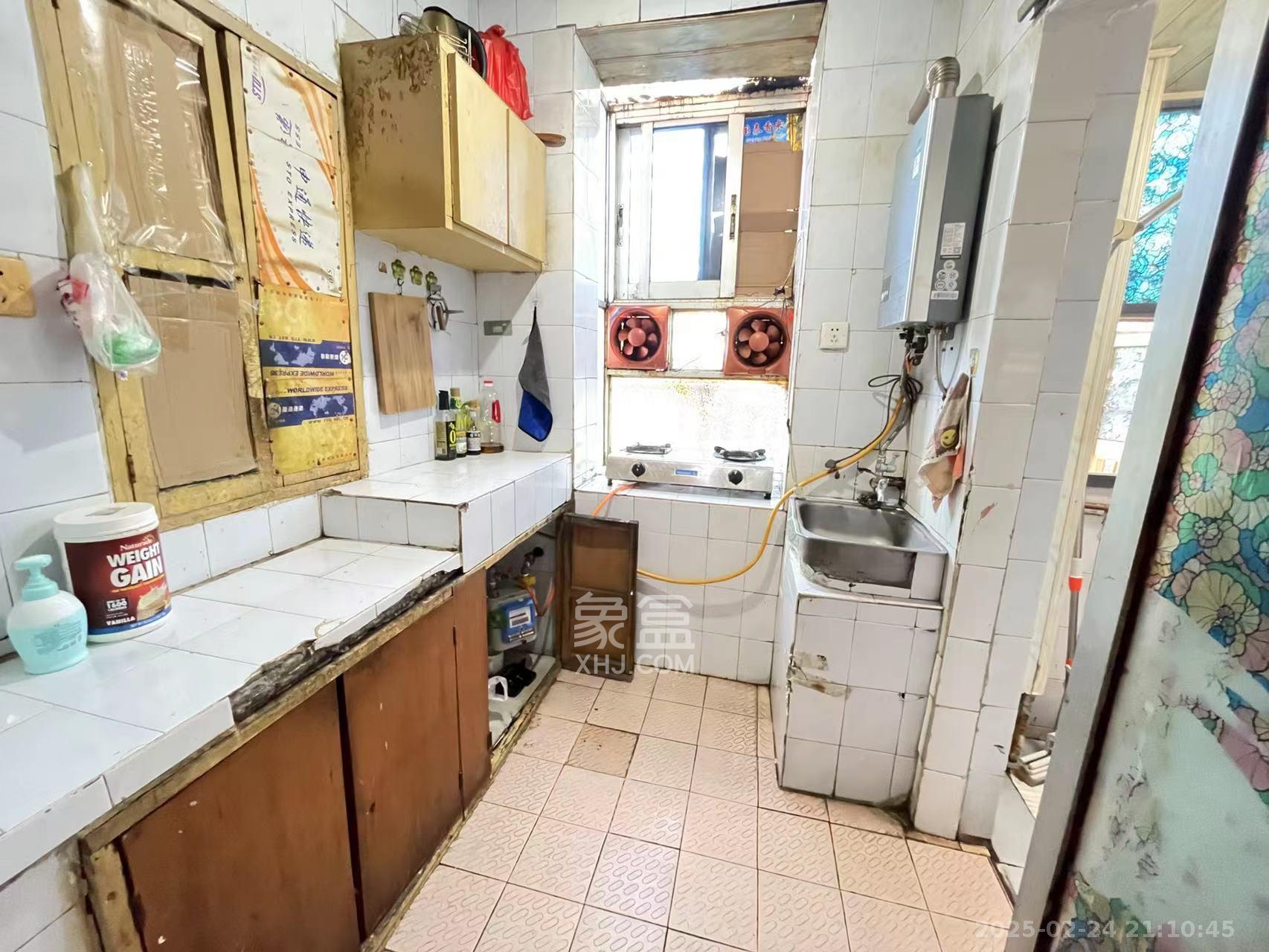 红旗区四片 2室1厅1卫 1800.0元/月 红旗区四片 2室1厅1卫 1800.0元/月室内图