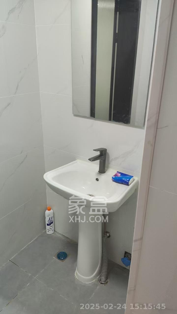 红建滨水铭城  3室2厅2卫   1400.00元/月室内图