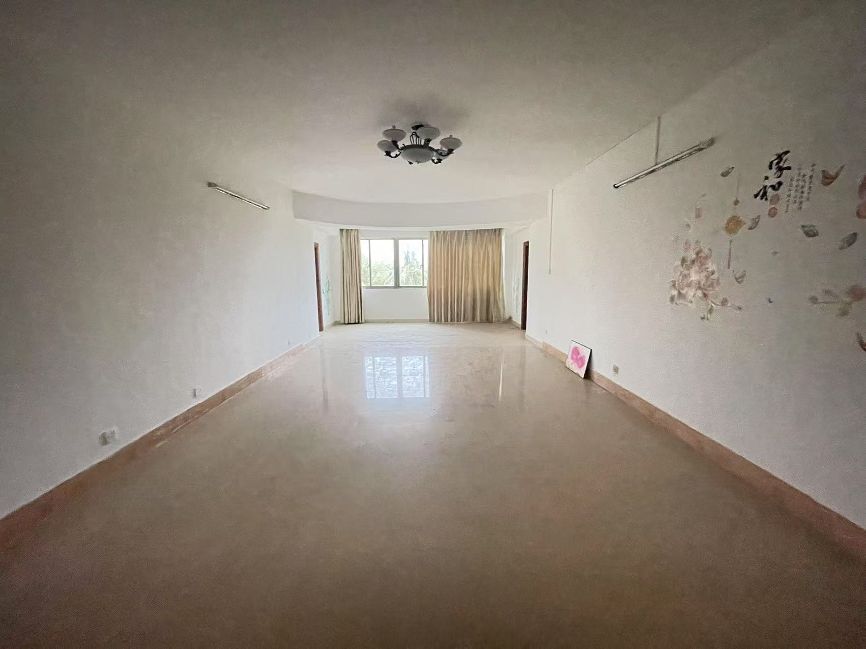 甸昆路9号 8室3厅4卫 9000.0元/月 甸昆路9号 8室3厅4卫 9000.0元/月室内图