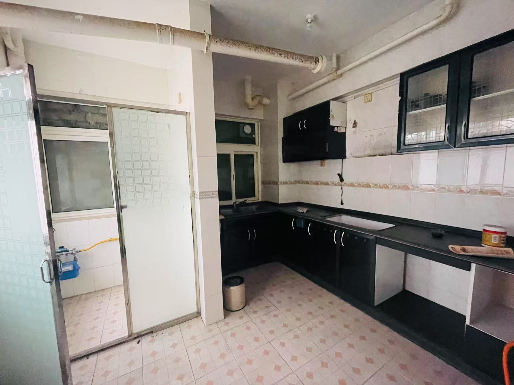 甸昆路9号 8室3厅4卫 9000.0元/月 甸昆路9号 8室3厅4卫 9000.0元/月室内图