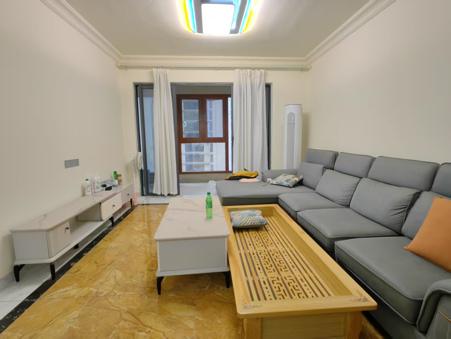 碧桂园梓山府 3室2厅2卫 1800.0元/月 碧桂园梓山府 3室2厅2卫 1800.0元/月室内图