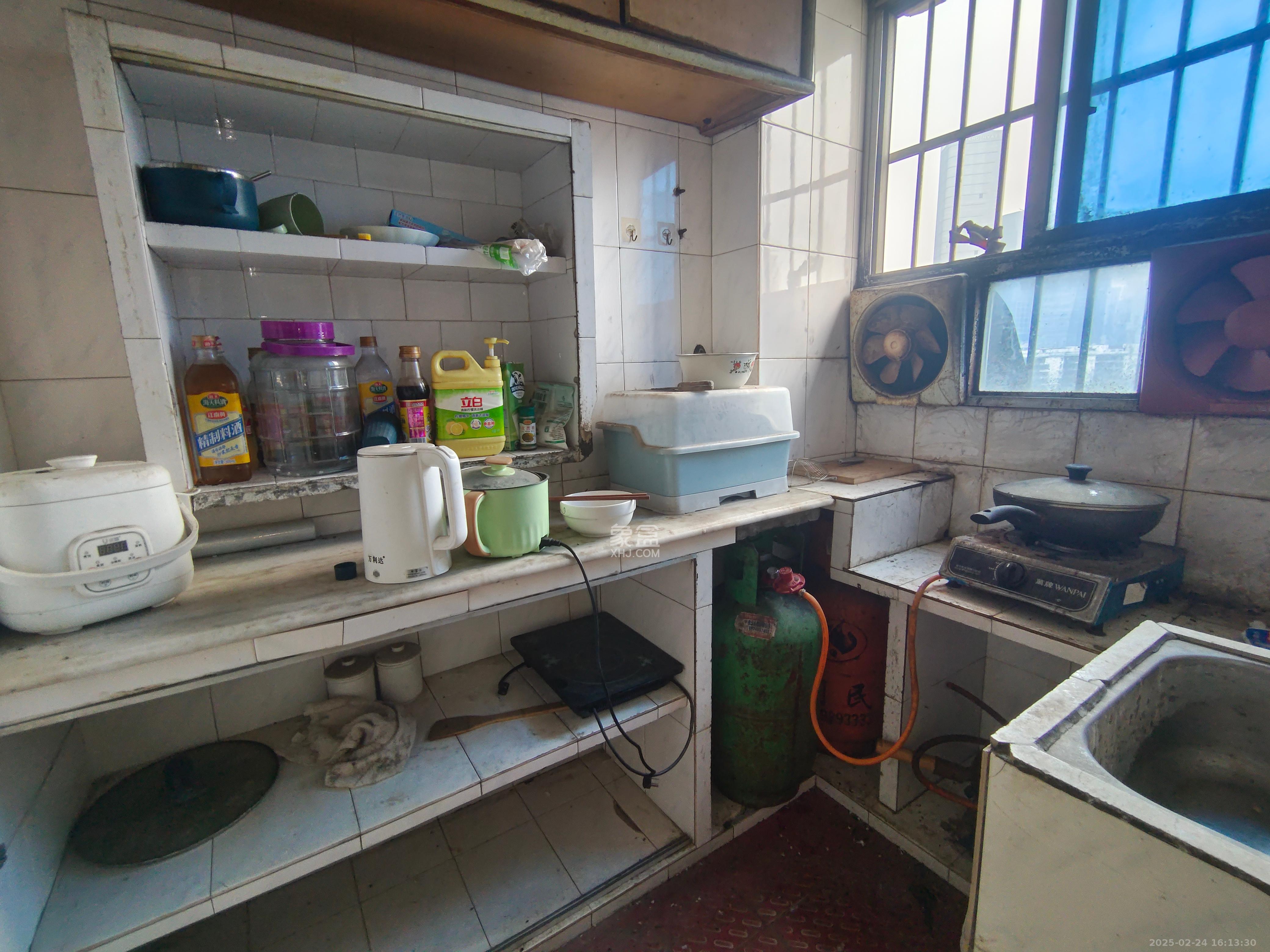 上碧湘街散盘 1室0厅0卫 1200.0元/月 上碧湘街散盘 1室0厅0卫 1200.0元/月室内图