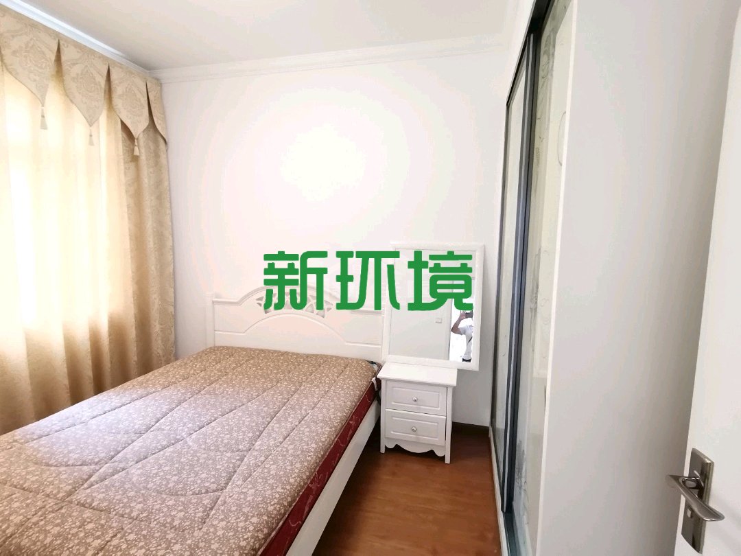 天门壹号 4室2厅2卫 75.8万 天门壹号 4室2厅2卫 75.8万客厅