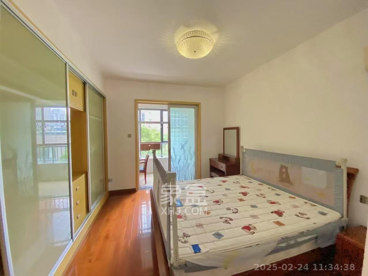 湖南省地震局单位宿舍 3室2厅2卫 3000.0元/月 湖南省地震局单位宿舍 3室2厅2卫 3000.0元/月室内图