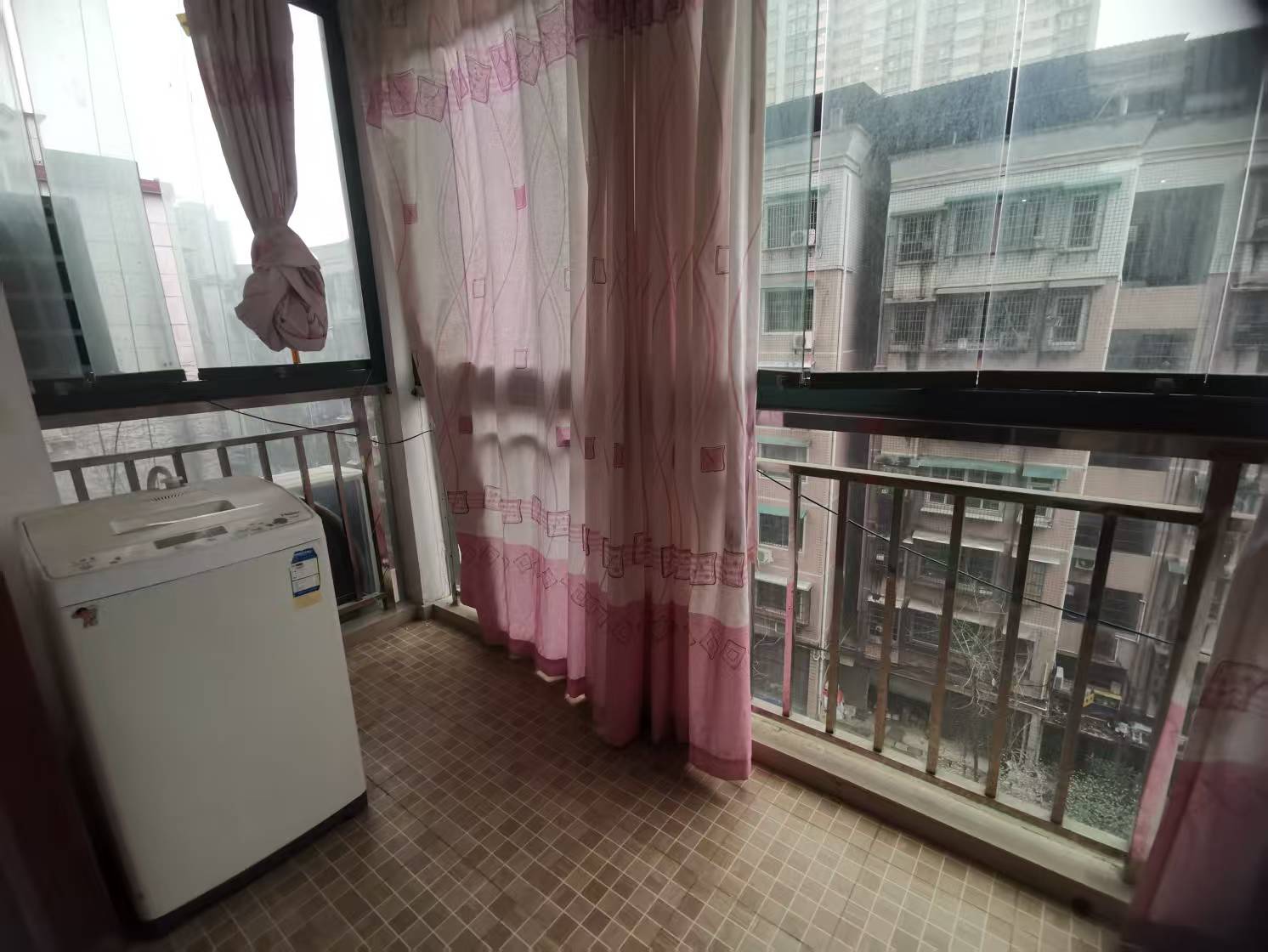 凯旋豪庭 2室2厅1卫 1700.0元/月 凯旋豪庭 2室2厅1卫 1700.0元/月室内图