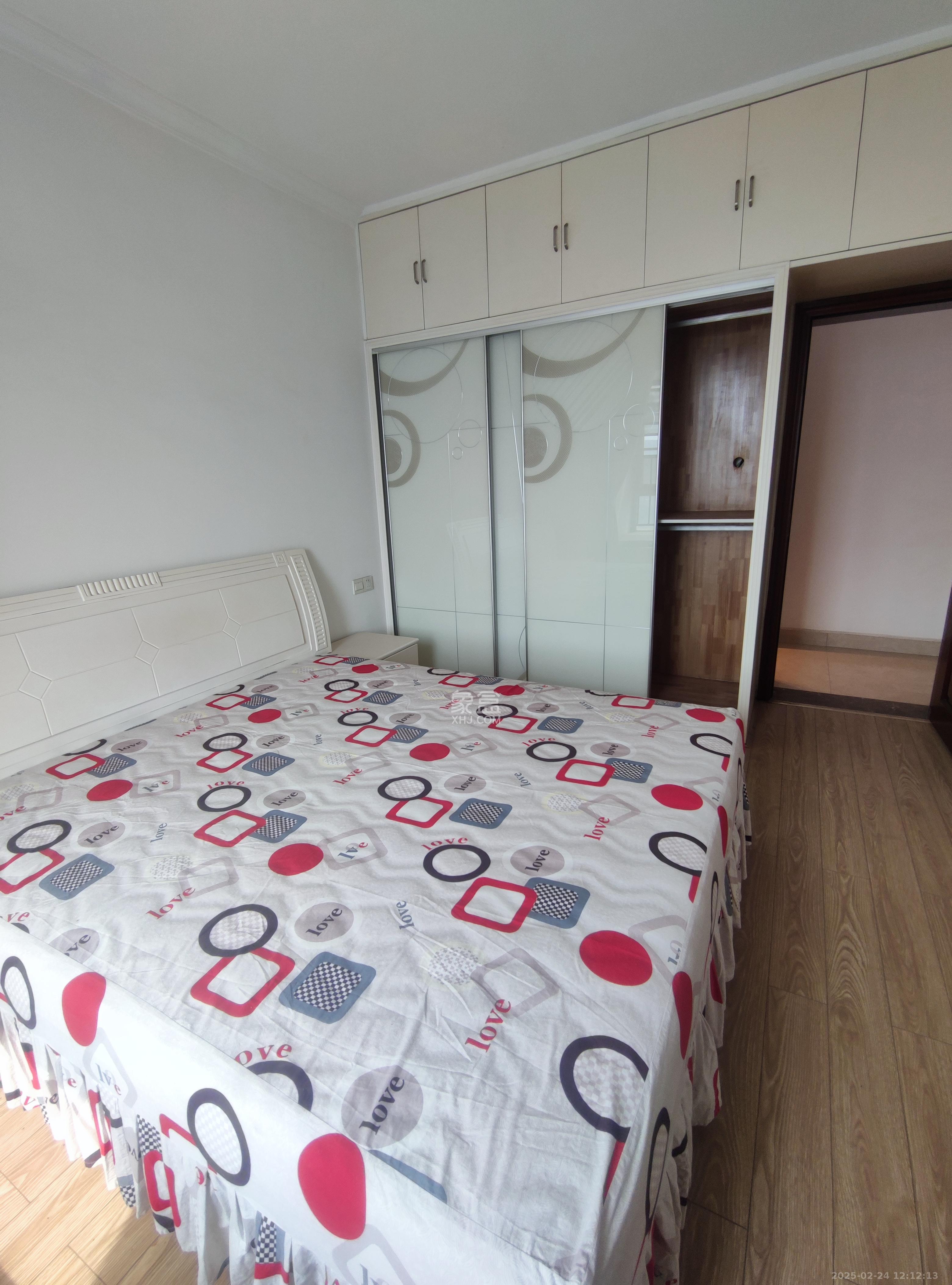 怡海星城 2室2厅1卫 1800.0元/月 怡海星城 2室2厅1卫 1800.0元/月室内图