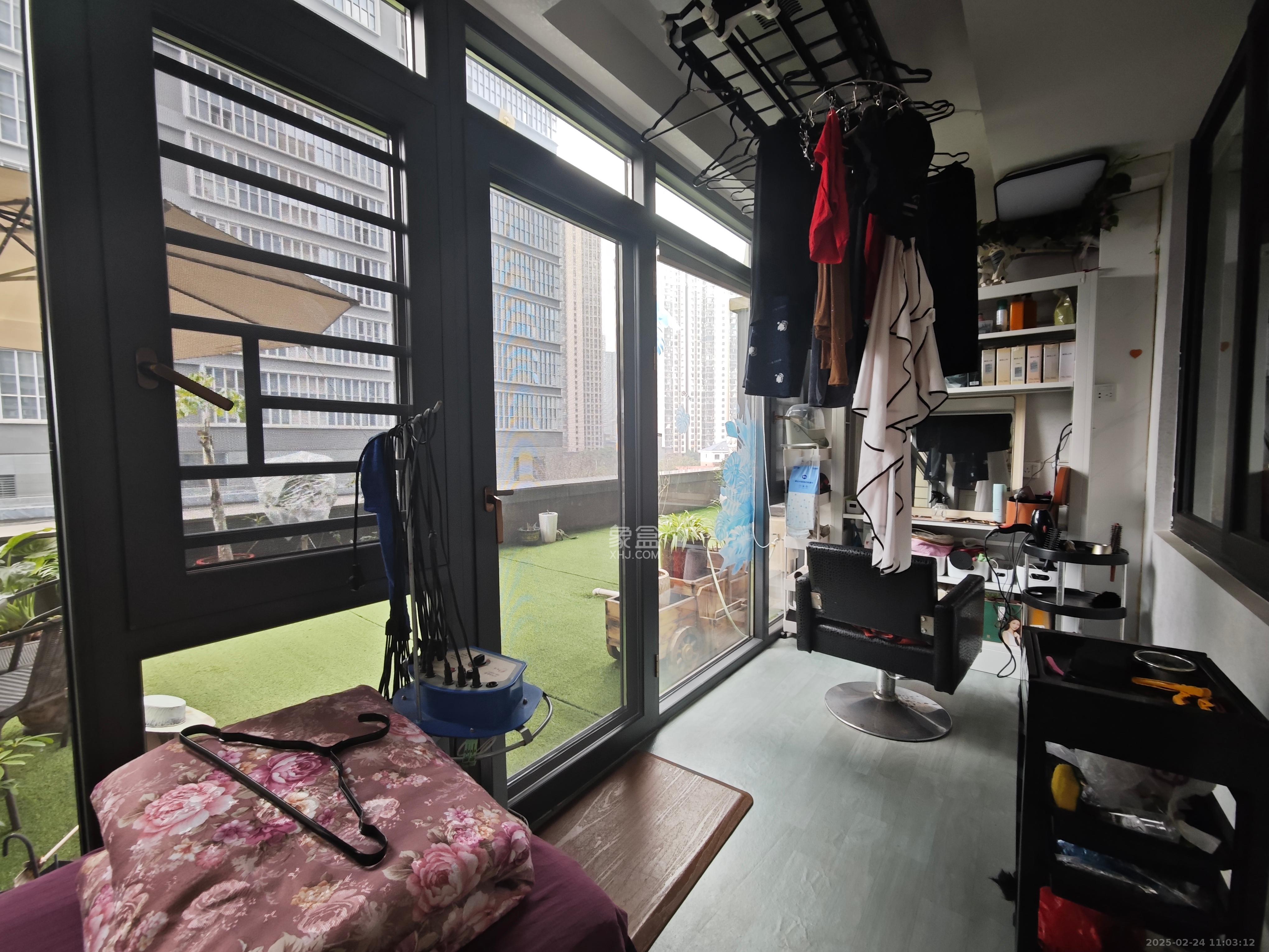 万科里金域国际 4室2厅2卫 8000.0元/月 万科里金域国际 4室2厅2卫 8000.0元/月室内图