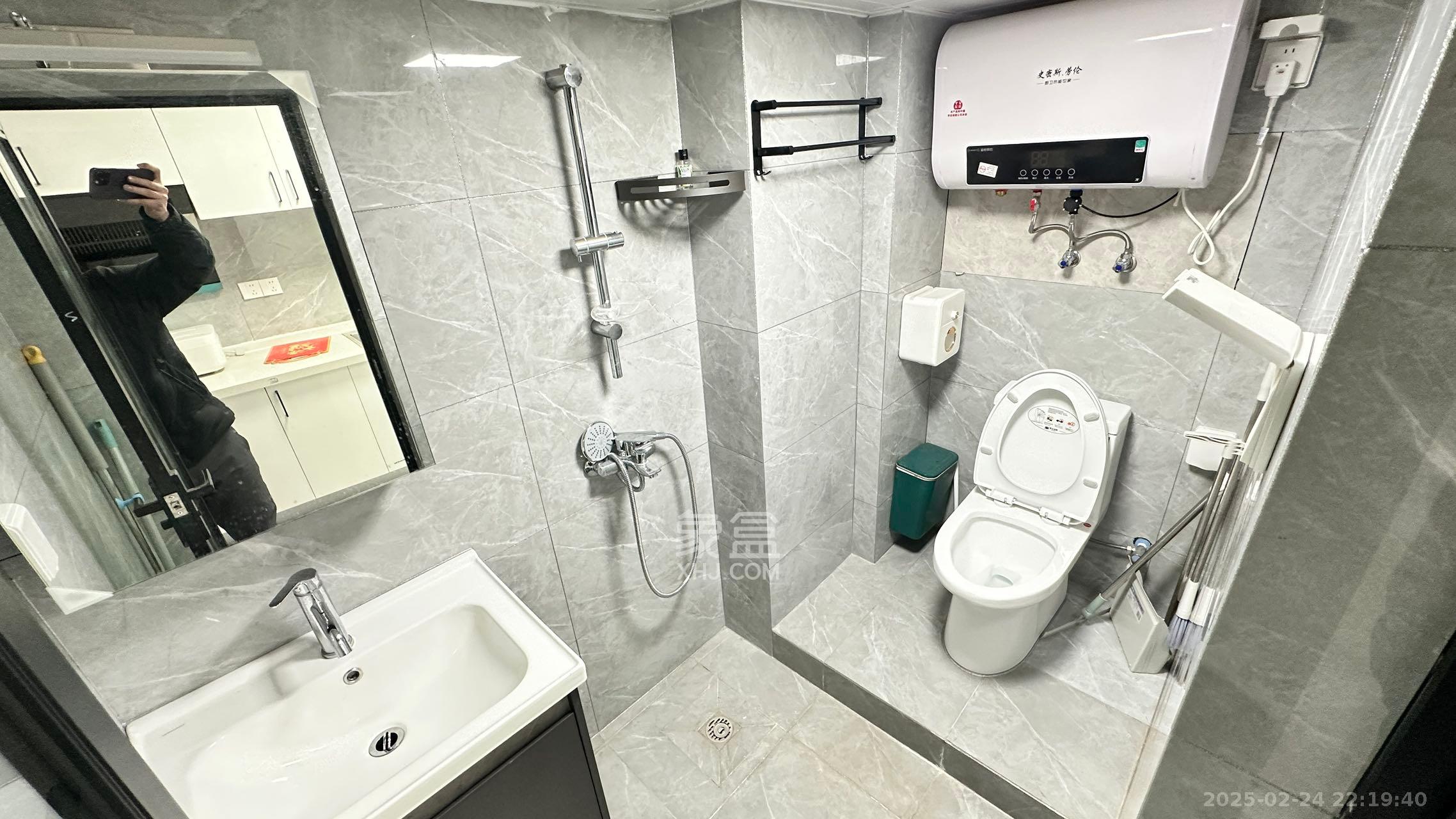 信诚湘江揽月(至善美景大厦) 1室0厅0卫 1600.0元/月 信诚湘江揽月(至善美景大厦) 1室0厅0卫 1600.0元/月室内图