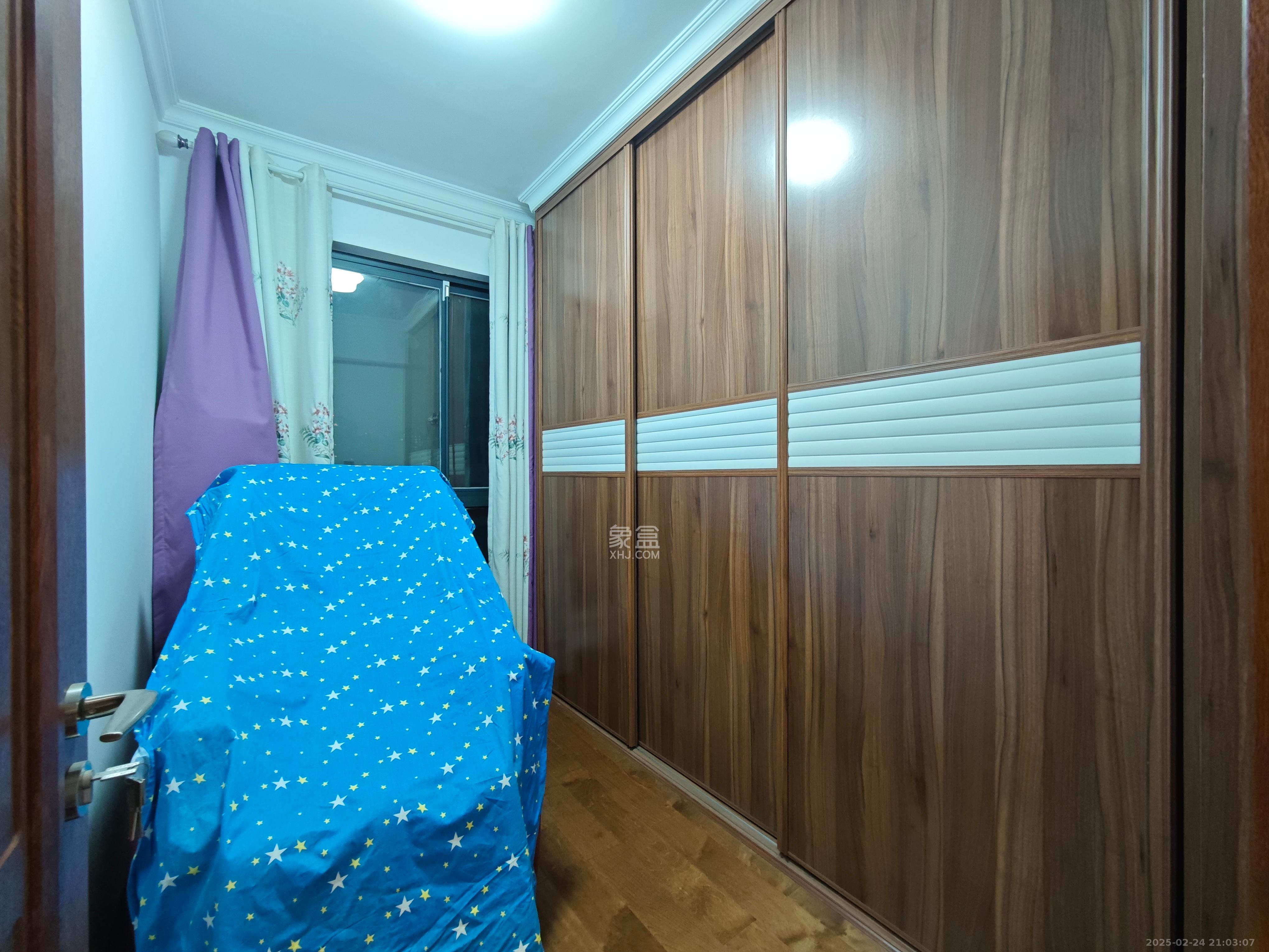 蓝光幸福满庭 4室2厅2卫 3200.0元/月 蓝光幸福满庭 4室2厅2卫 3200.0元/月室内图