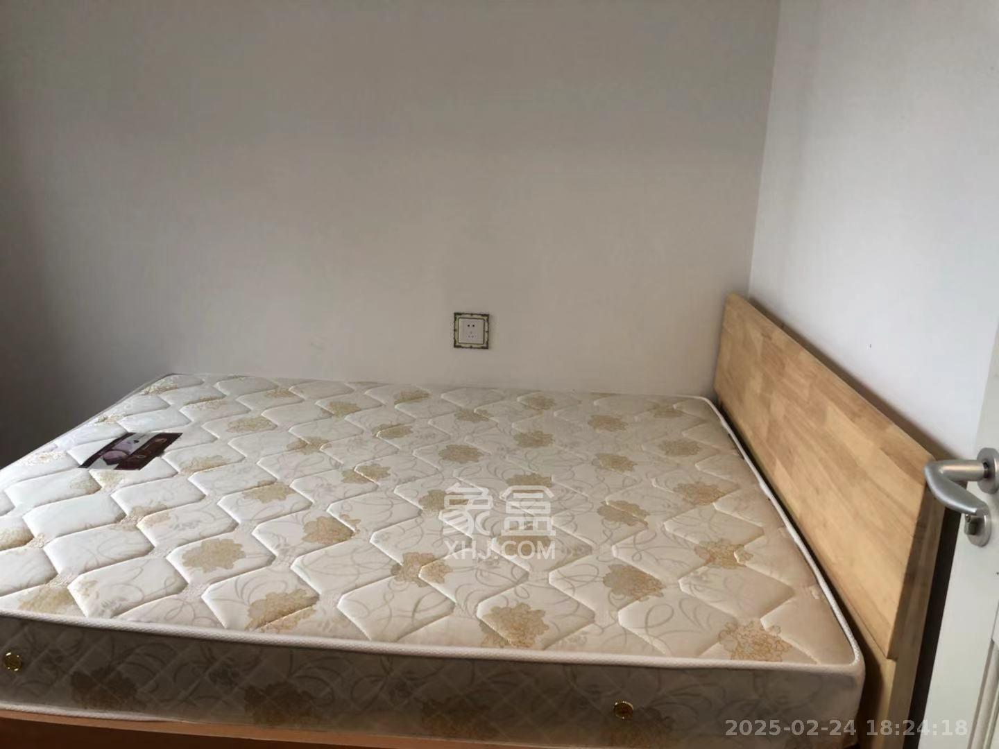 万科魅力之城锋镜里  3室2厅2卫    3000.0元/月室内图