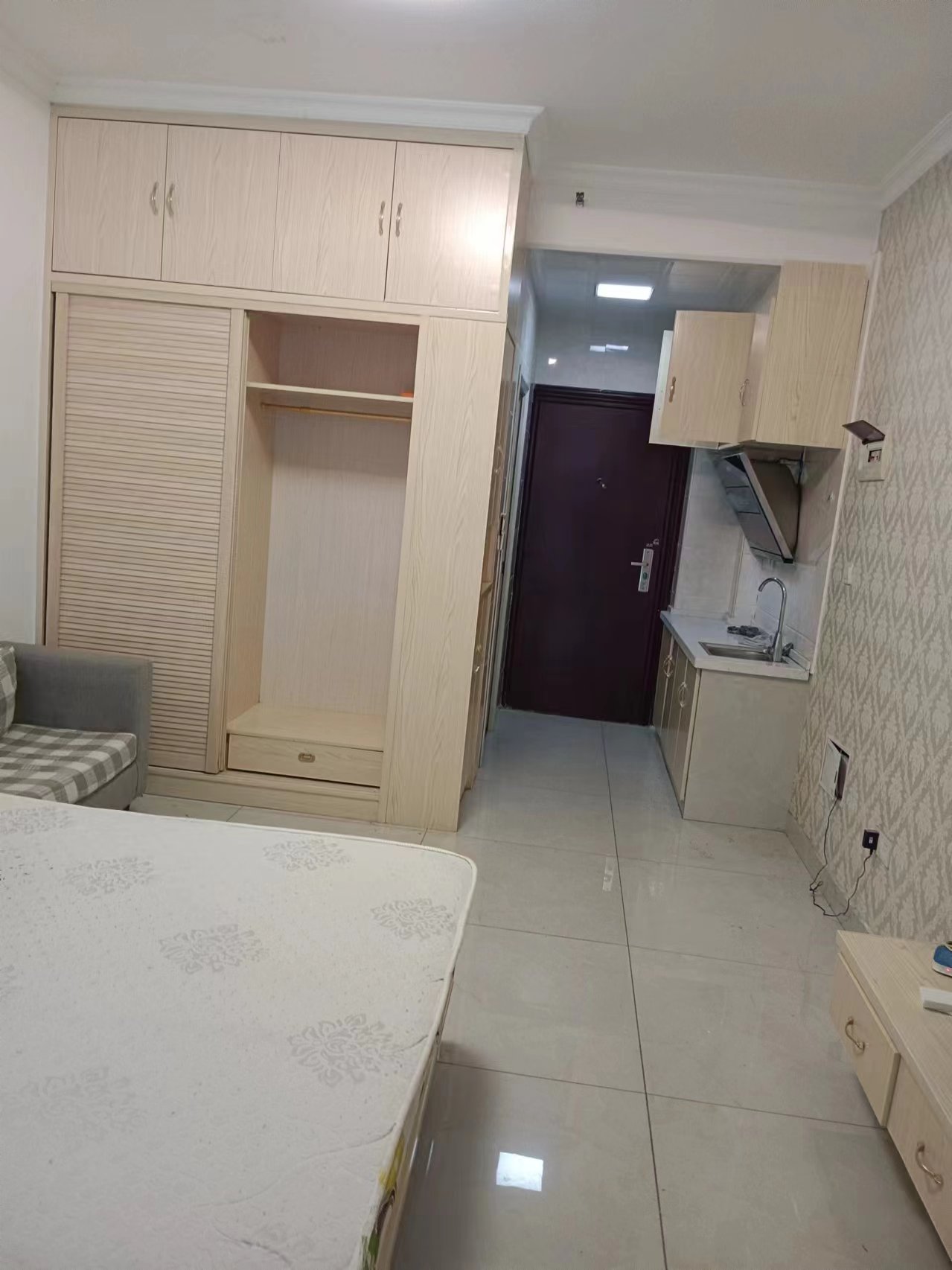 鸿星新天地  1室0厅0卫    1000.0元/月室内图