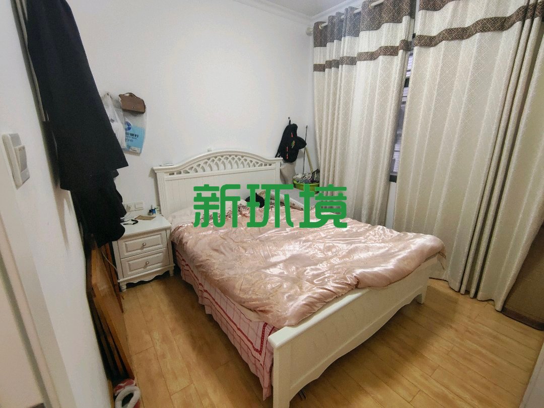 熙城春天  3室2厅2卫   62.00万客厅