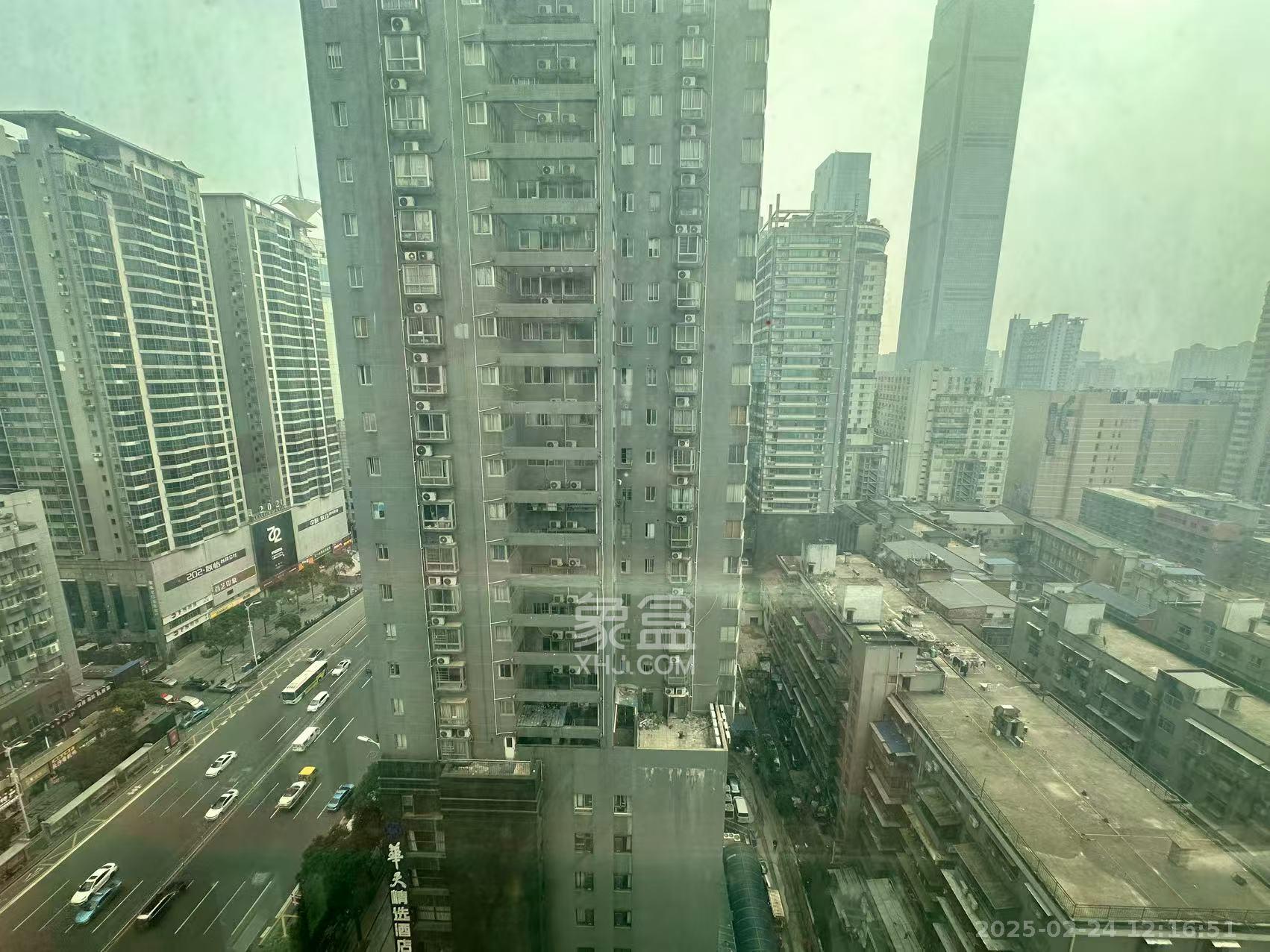 五一新干线 1室1厅1卫 2500.0元/月 五一新干线 1室1厅1卫 2500.0元/月室内图