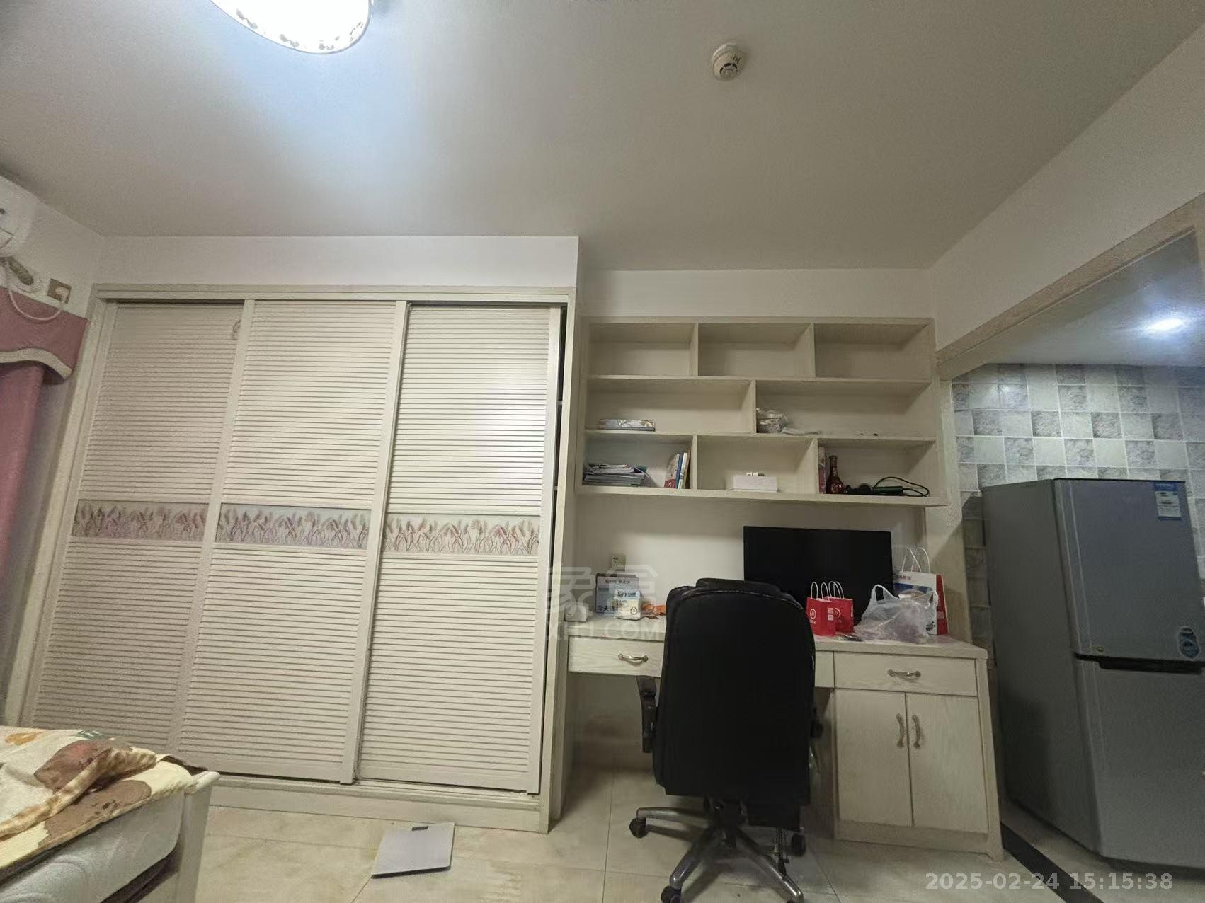 美的城三期 1室1厅1卫 1200.0元/月 美的城三期 1室1厅1卫 1200.0元/月室内图