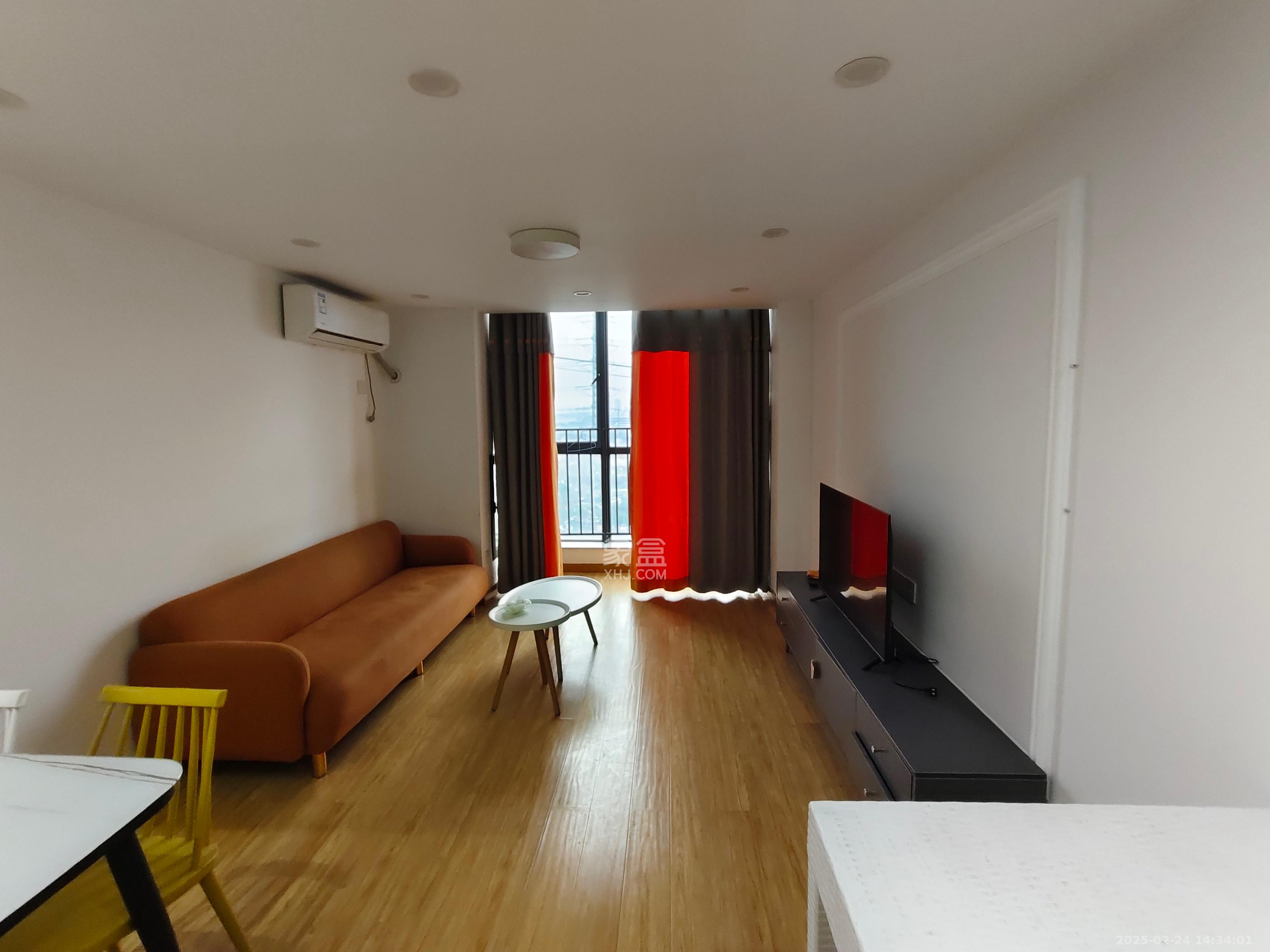 海伦春天 2室1厅1卫 1800.0元/月 海伦春天 2室1厅1卫 1800.0元/月室内图