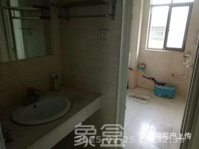 仁和家园  3室2厅1卫    1200.0元/月室内图