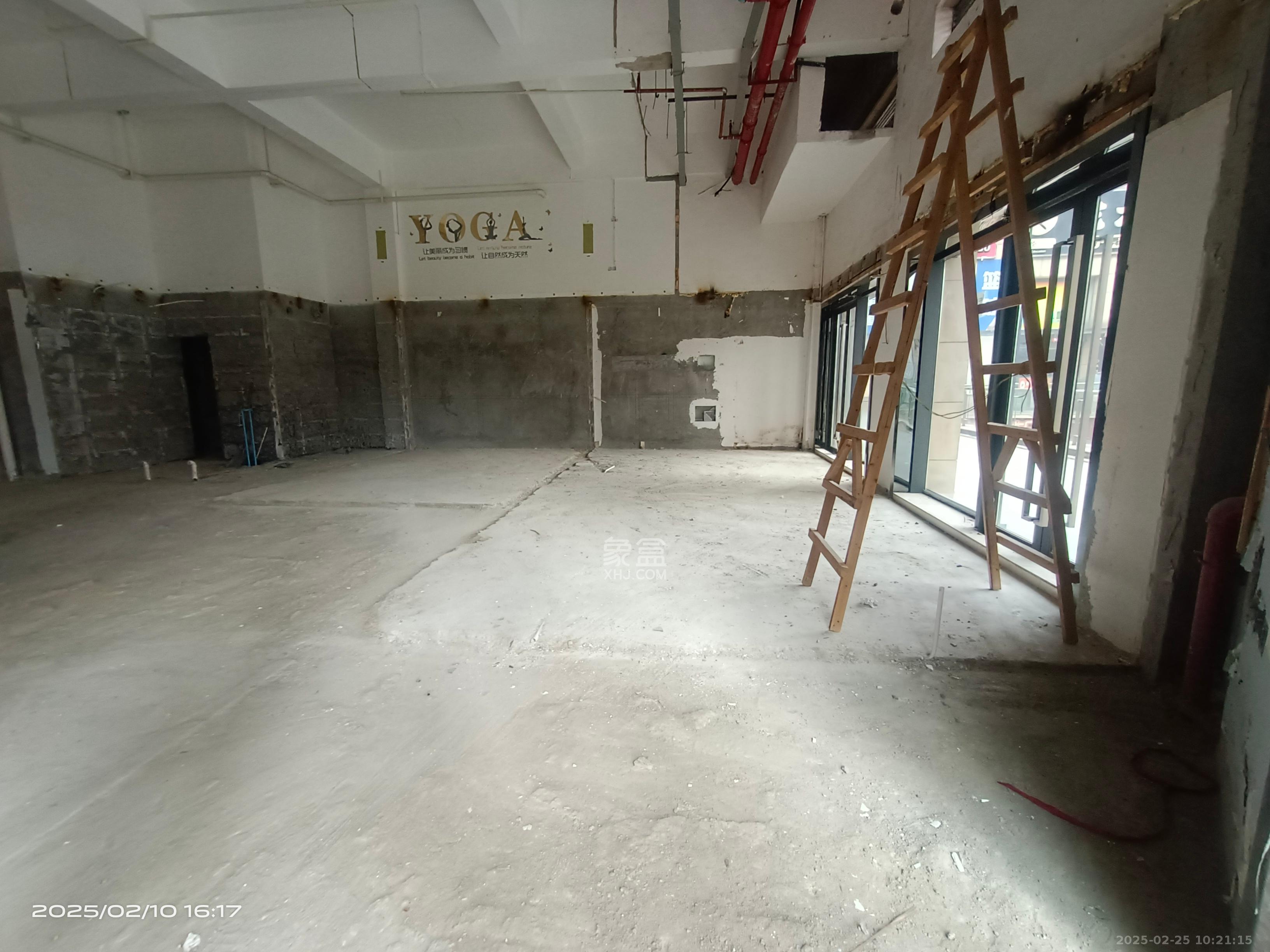 万科金域华府三四期   174.44㎡     16000.00元/月室内图