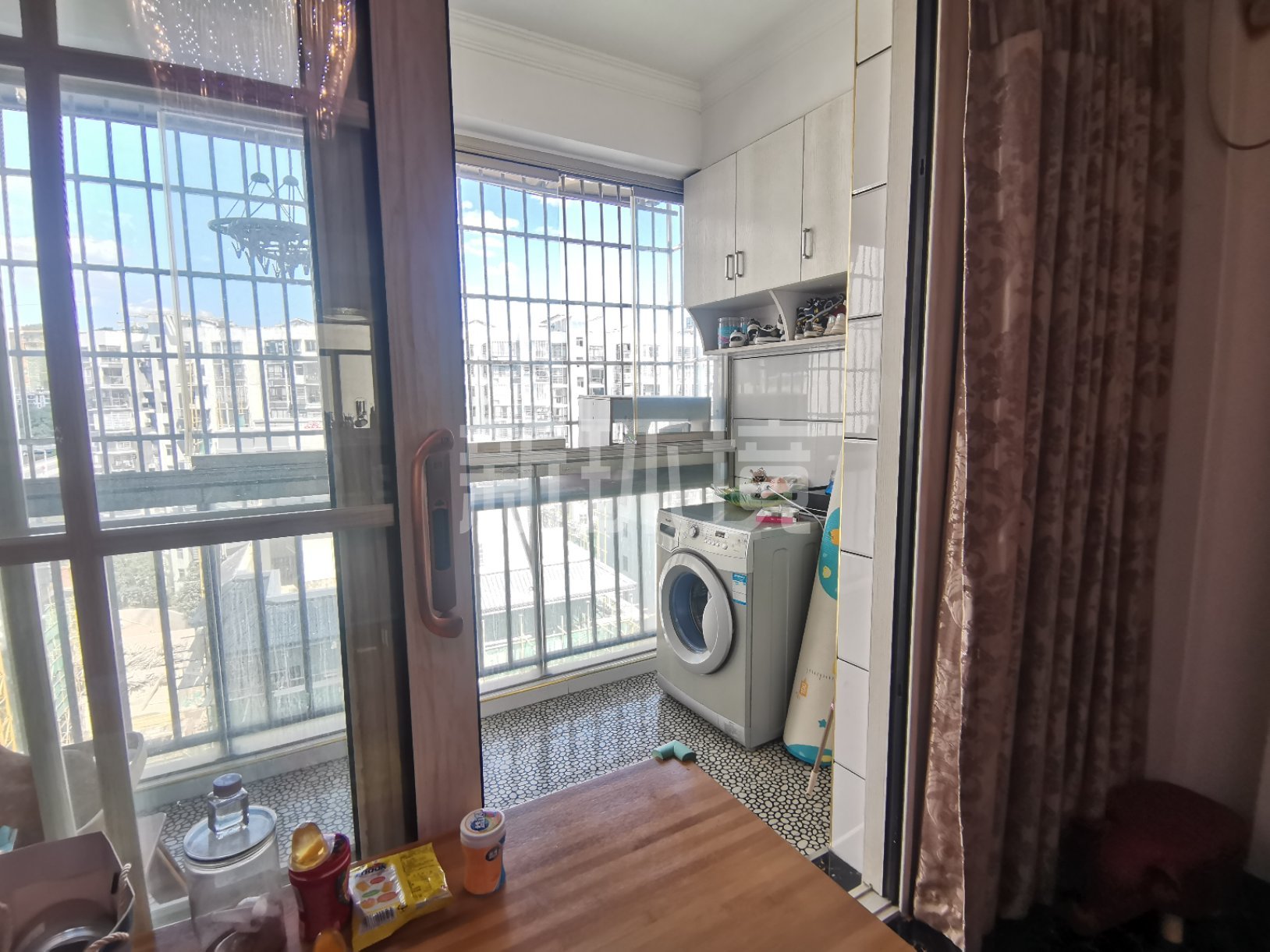 中兴大厦  2室2厅1卫    58.0万 中兴大厦  2室2厅1卫    58.0万客厅