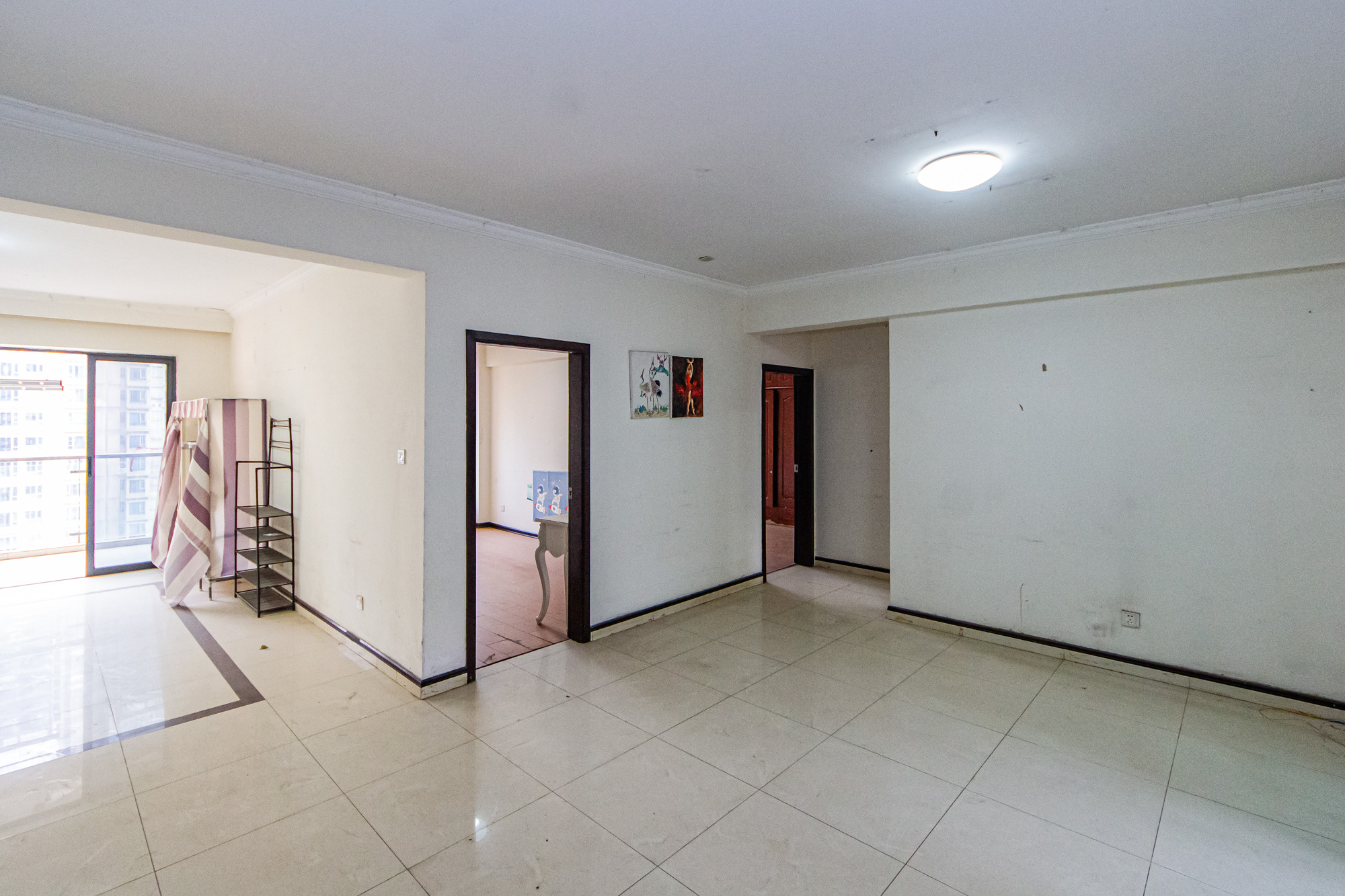 珠江花城二期扶水岸 3室2厅2卫 94.0万 珠江花城二期扶水岸 3室2厅2卫 94.0万客厅