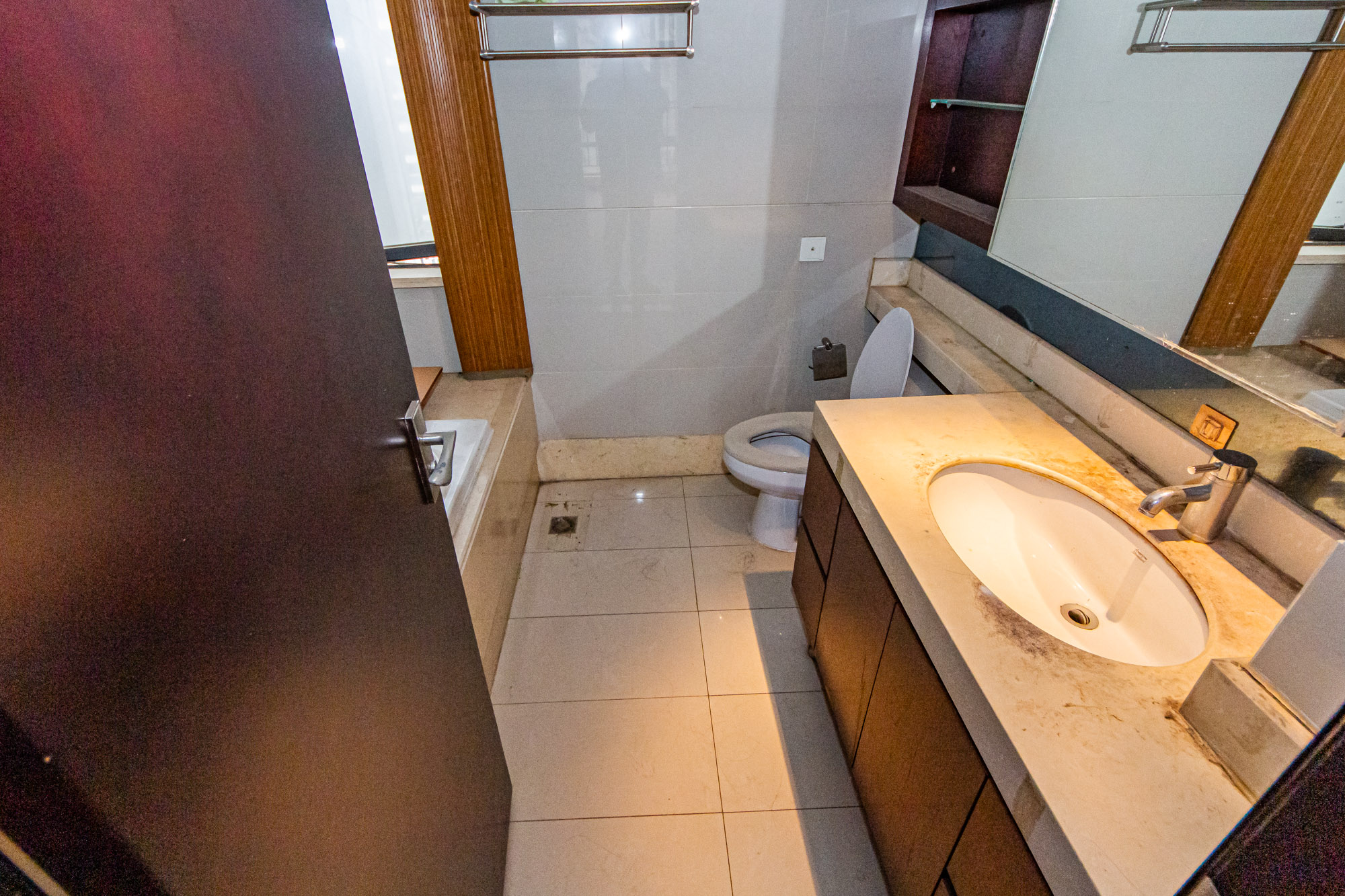 珠江花城二期扶水岸 3室2厅2卫 94.0万 珠江花城二期扶水岸 3室2厅2卫 94.0万卫生间