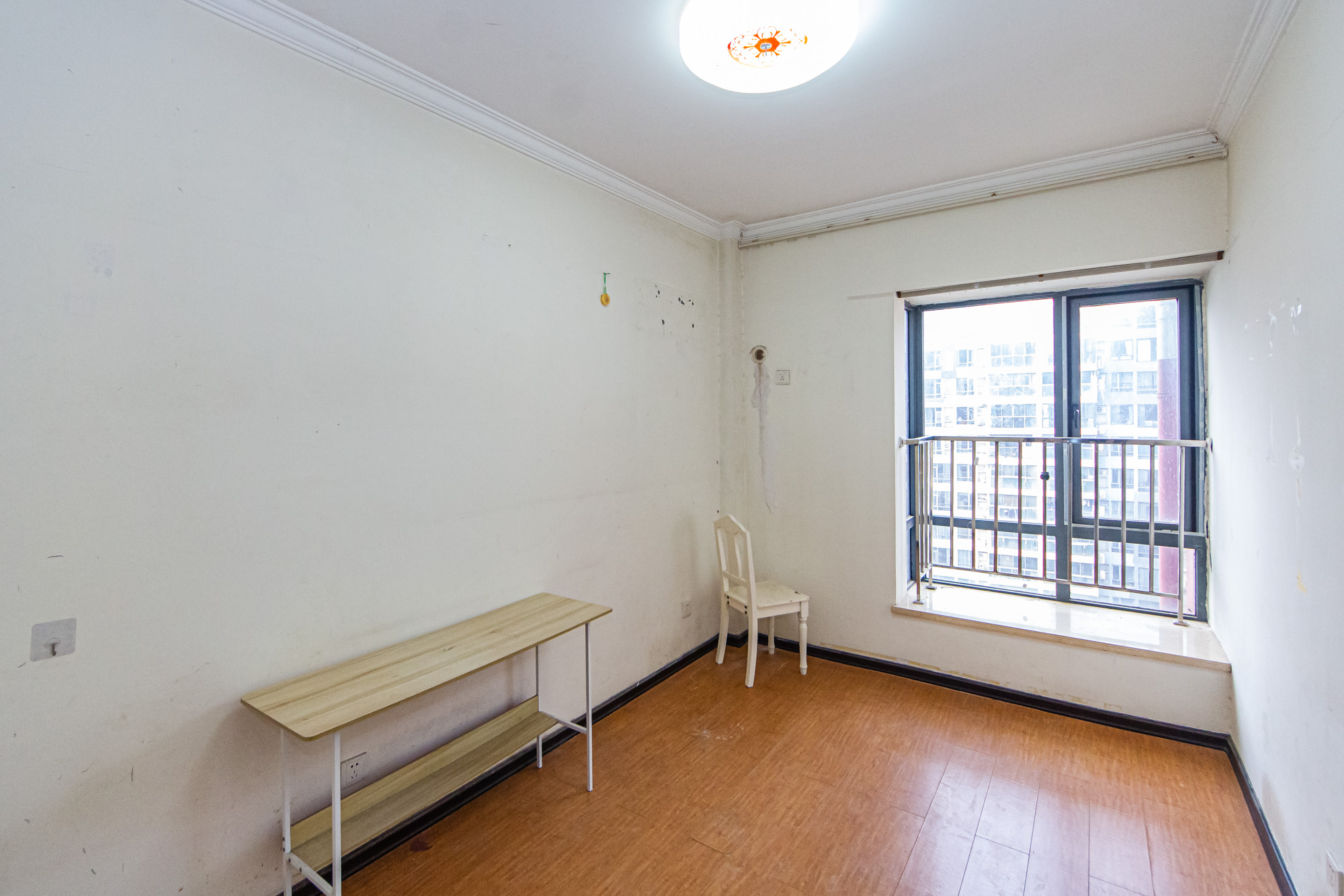 珠江花城二期扶水岸 3室2厅2卫 94.0万 珠江花城二期扶水岸 3室2厅2卫 94.0万卧室