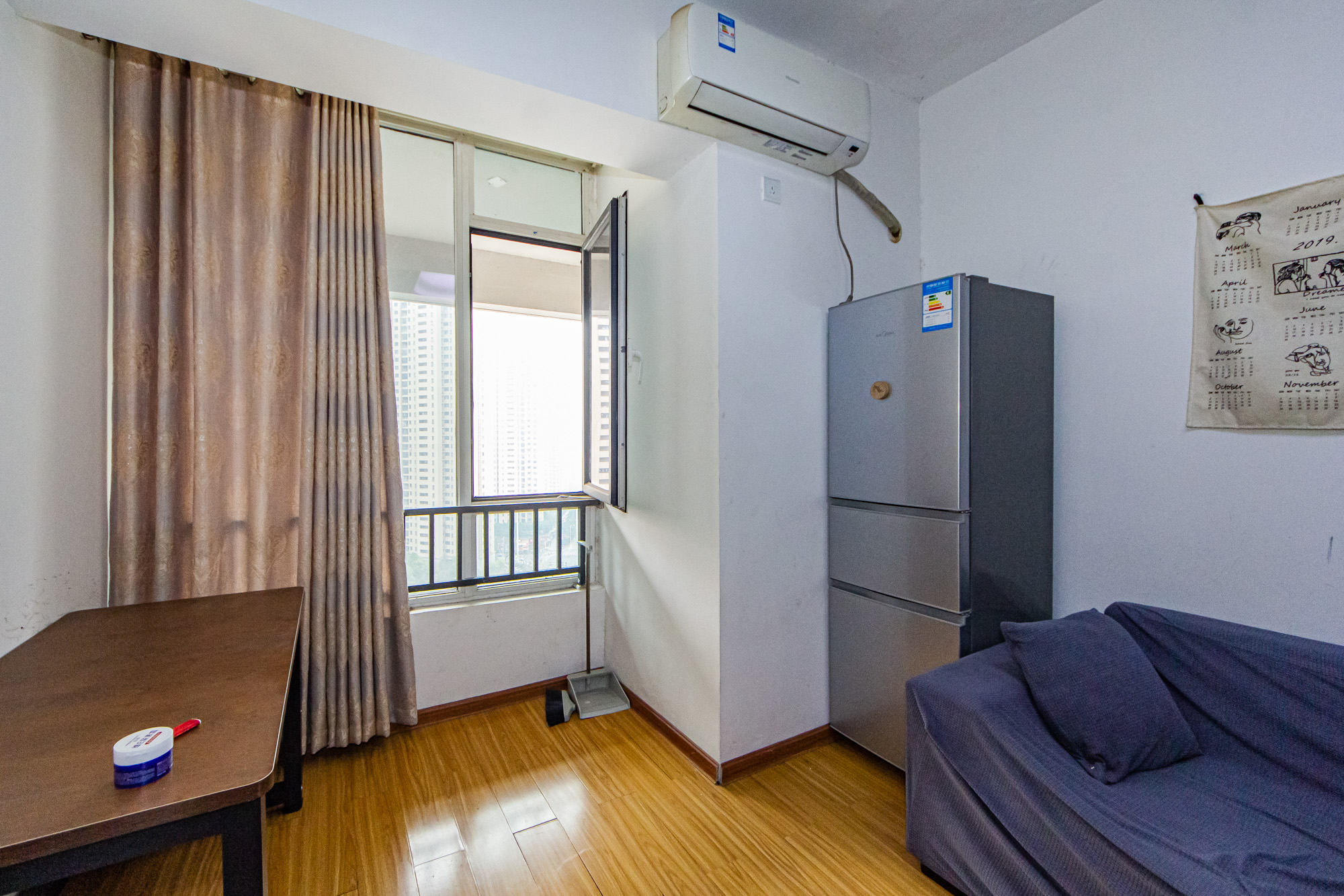 北辰三角洲E3区  1室1厅1卫    49.0万 北辰三角洲E3区  1室1厅1卫    49.0万阳台