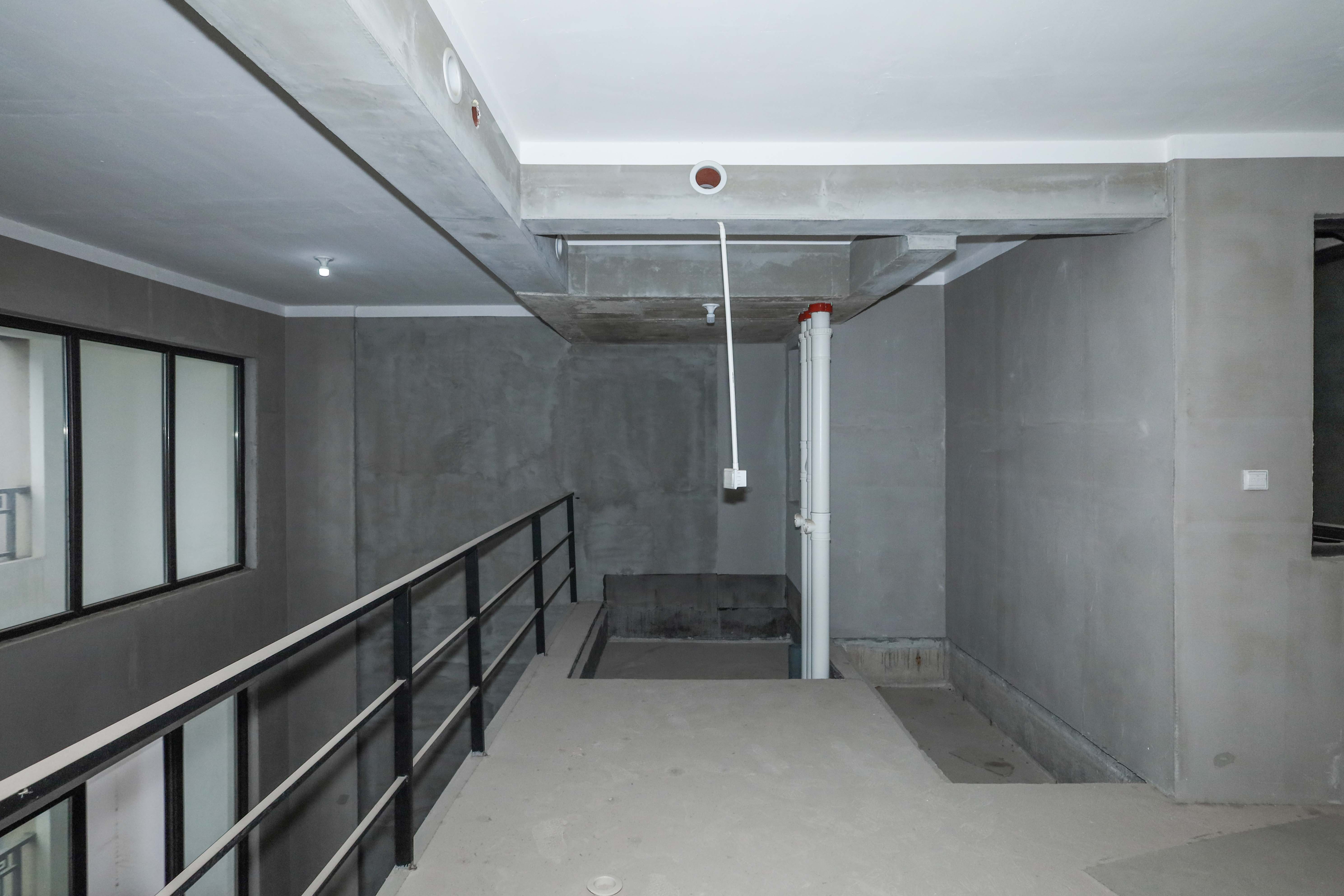 建发央著  4室2厅2卫   162.00万其他