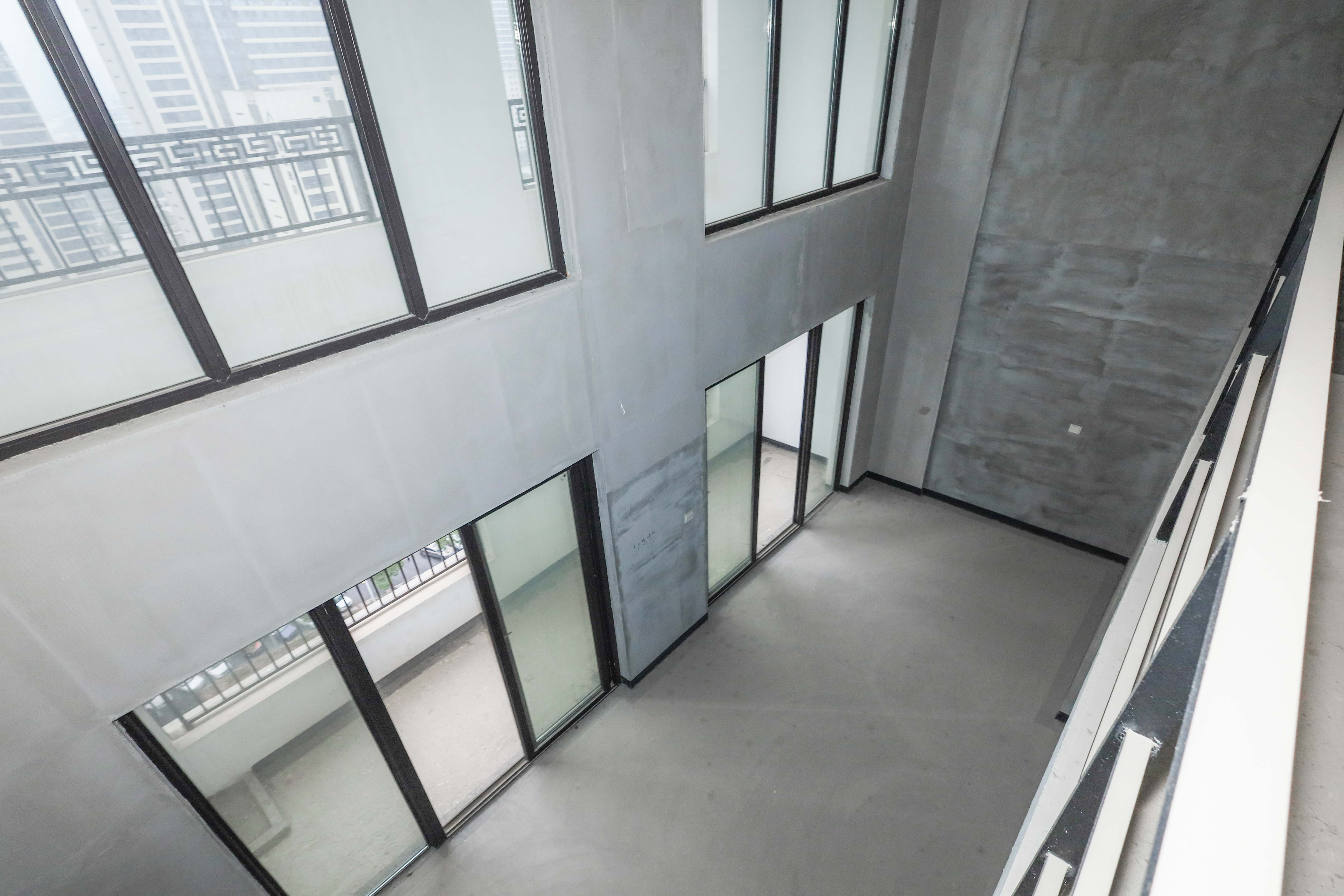 建发央著  4室2厅2卫   162.00万其他