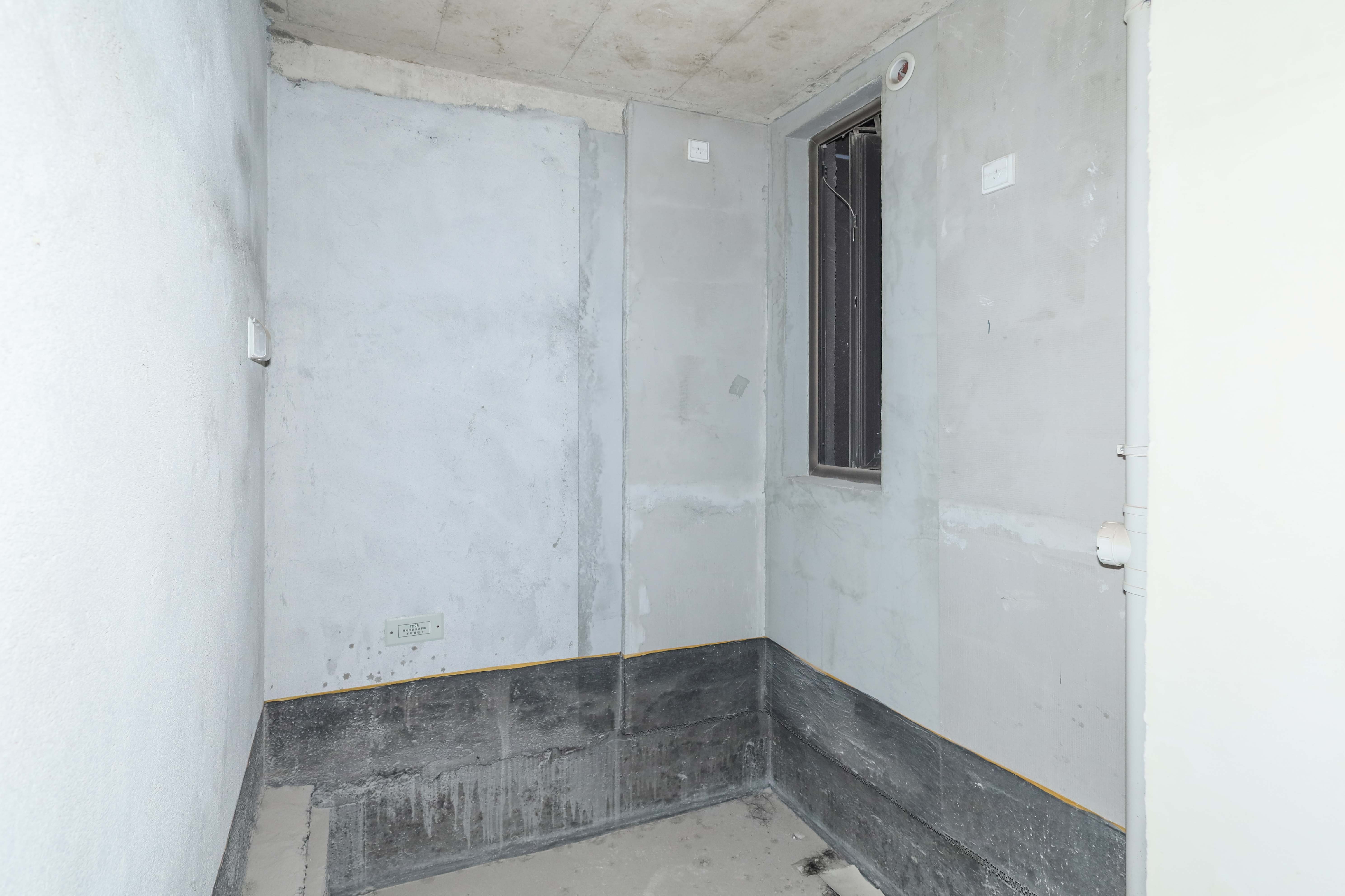 建发央著  4室2厅2卫   162.00万卫生间