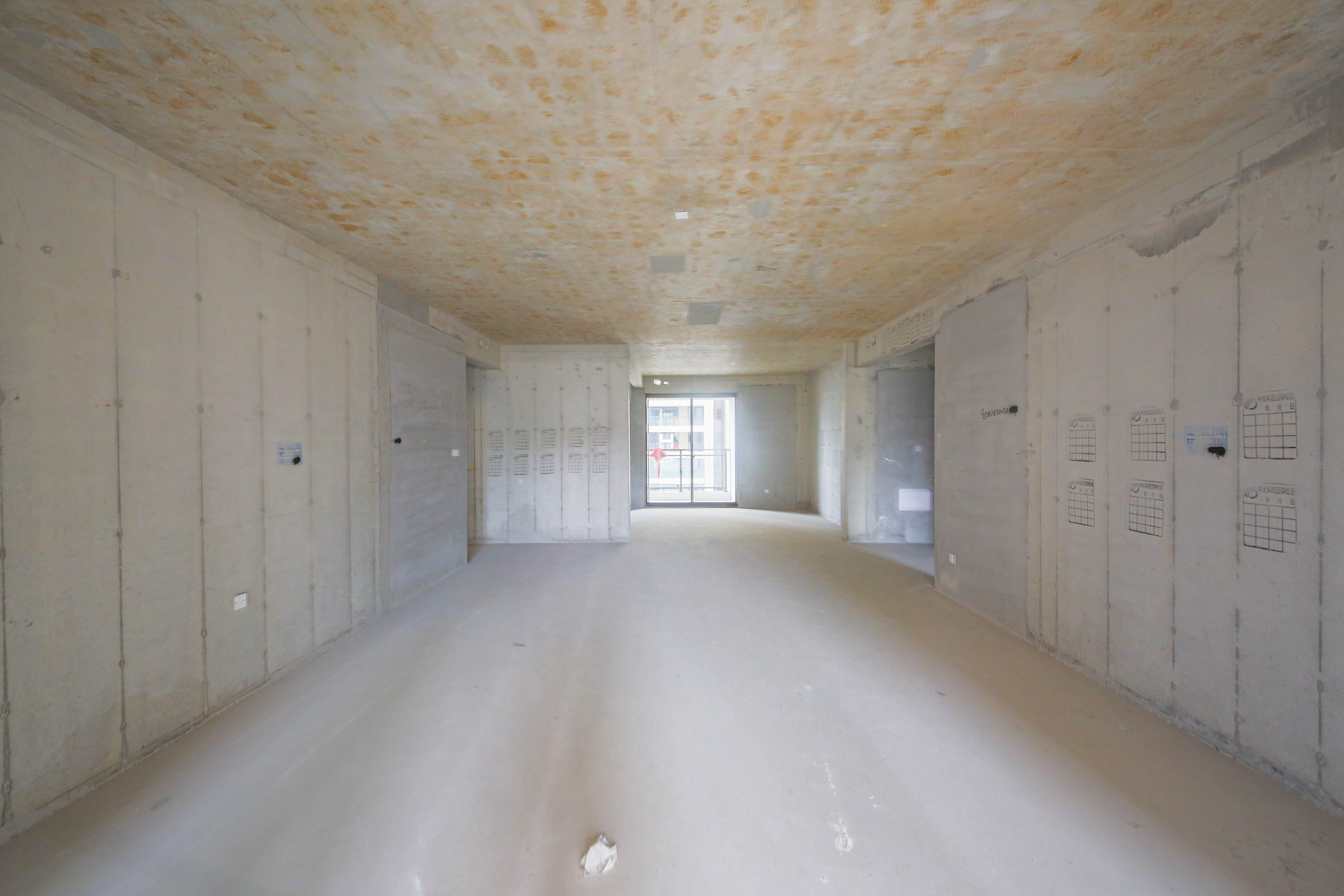 兴铁湘府和园  4室2厅3卫    300.0万 兴铁湘府和园  4室2厅3卫    300.0万