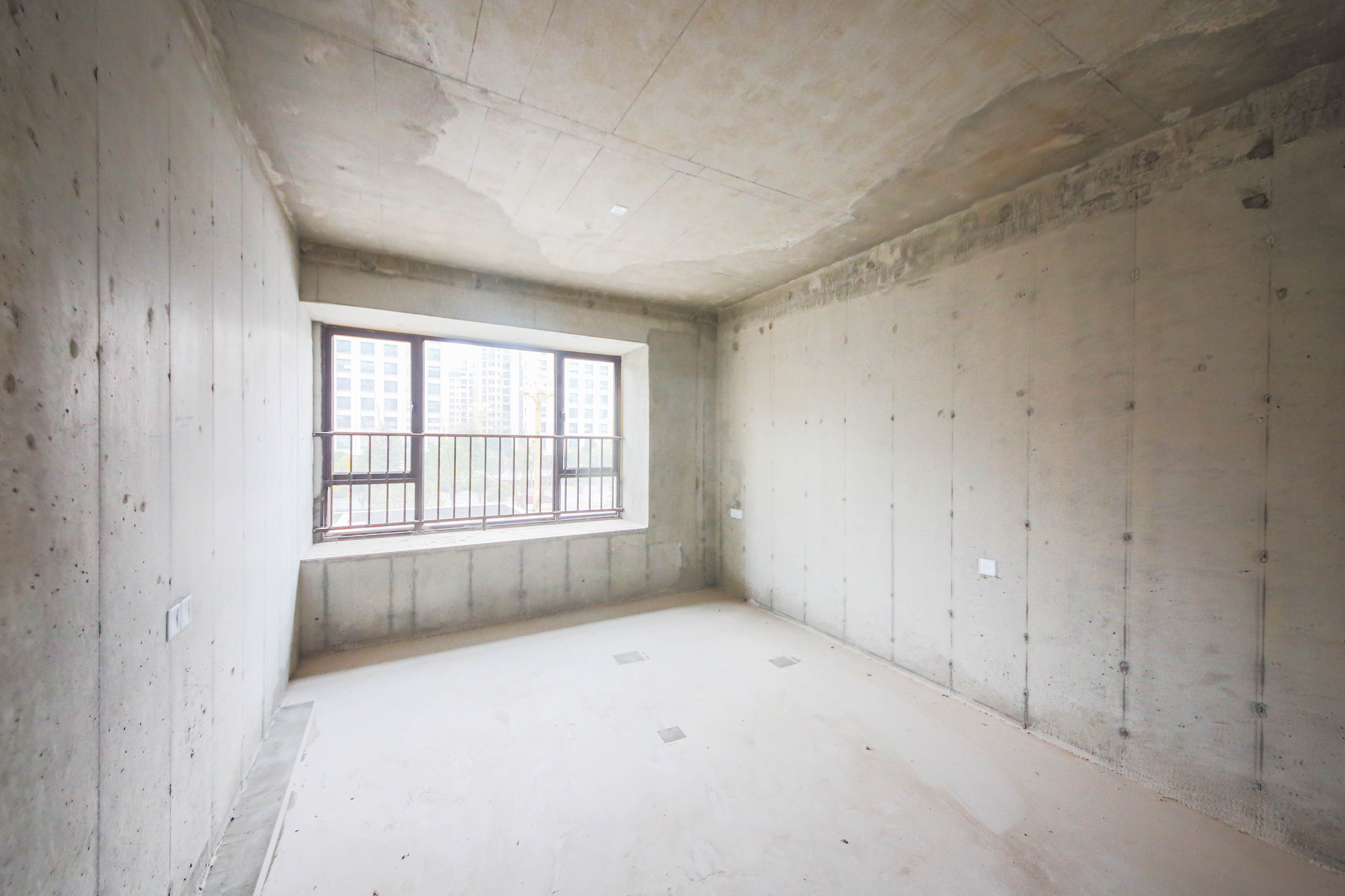 兴铁湘府和园 4室2厅2卫 202.8万 兴铁湘府和园 4室2厅2卫 202.8万卧室