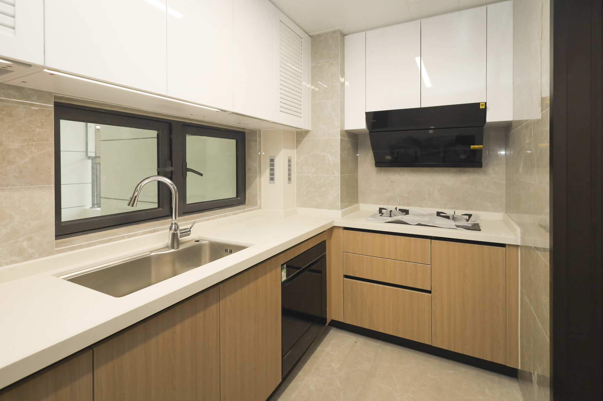 长沙北中心保利时代C区 3室2厅2卫 115.0万 长沙北中心保利时代C区 3室2厅2卫 115.0万厨房