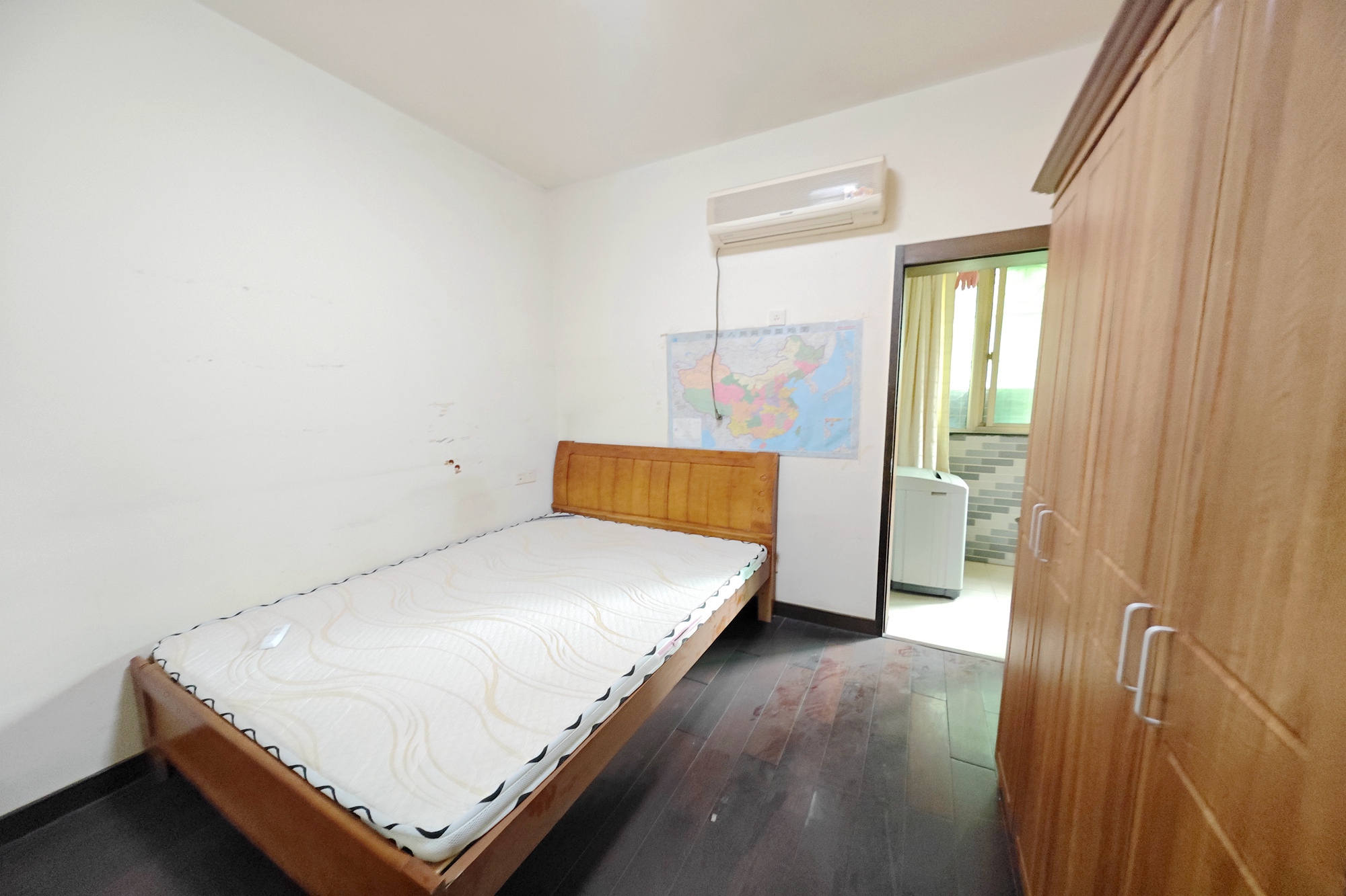 宏轩花苑  3室2厅2卫    82.0万 宏轩花苑  3室2厅2卫    82.0万卧室