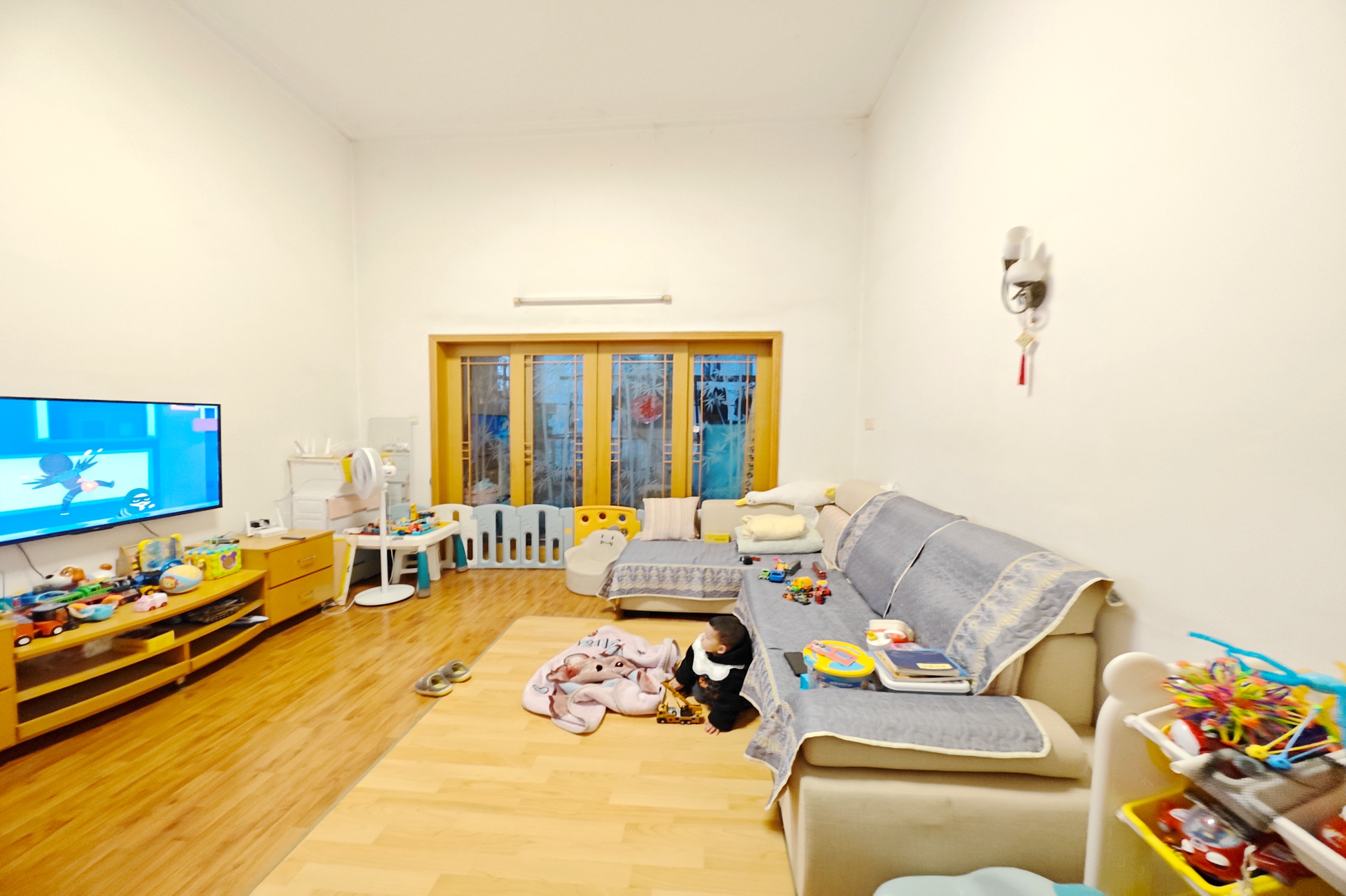 佳润新城(佳润新都) 3室1厅2卫 100.0万 佳润新城(佳润新都) 3室1厅2卫 100.0万客厅