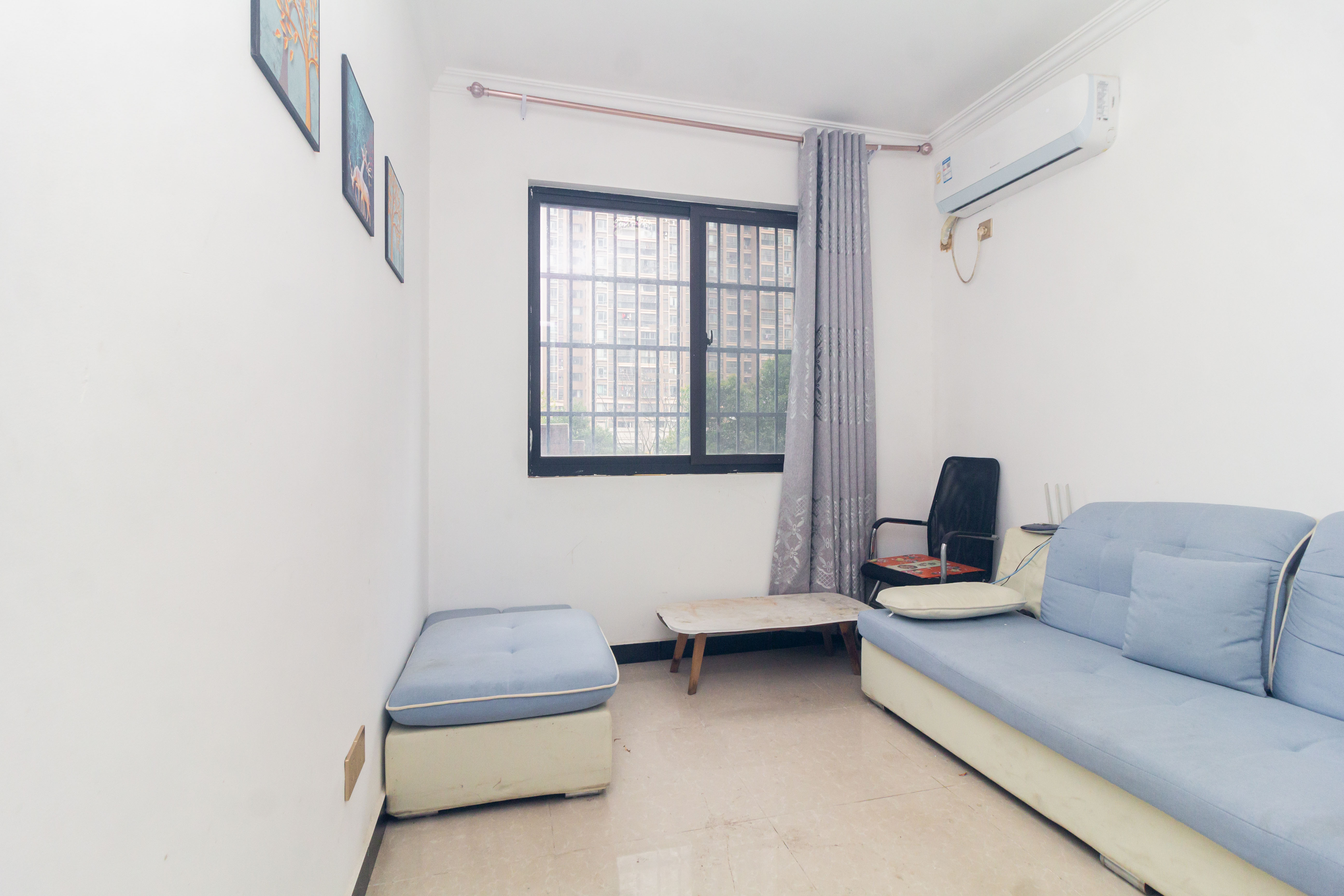 康桥长郡  3室2厅1卫    69.5万 康桥长郡  3室2厅1卫    69.5万卧室