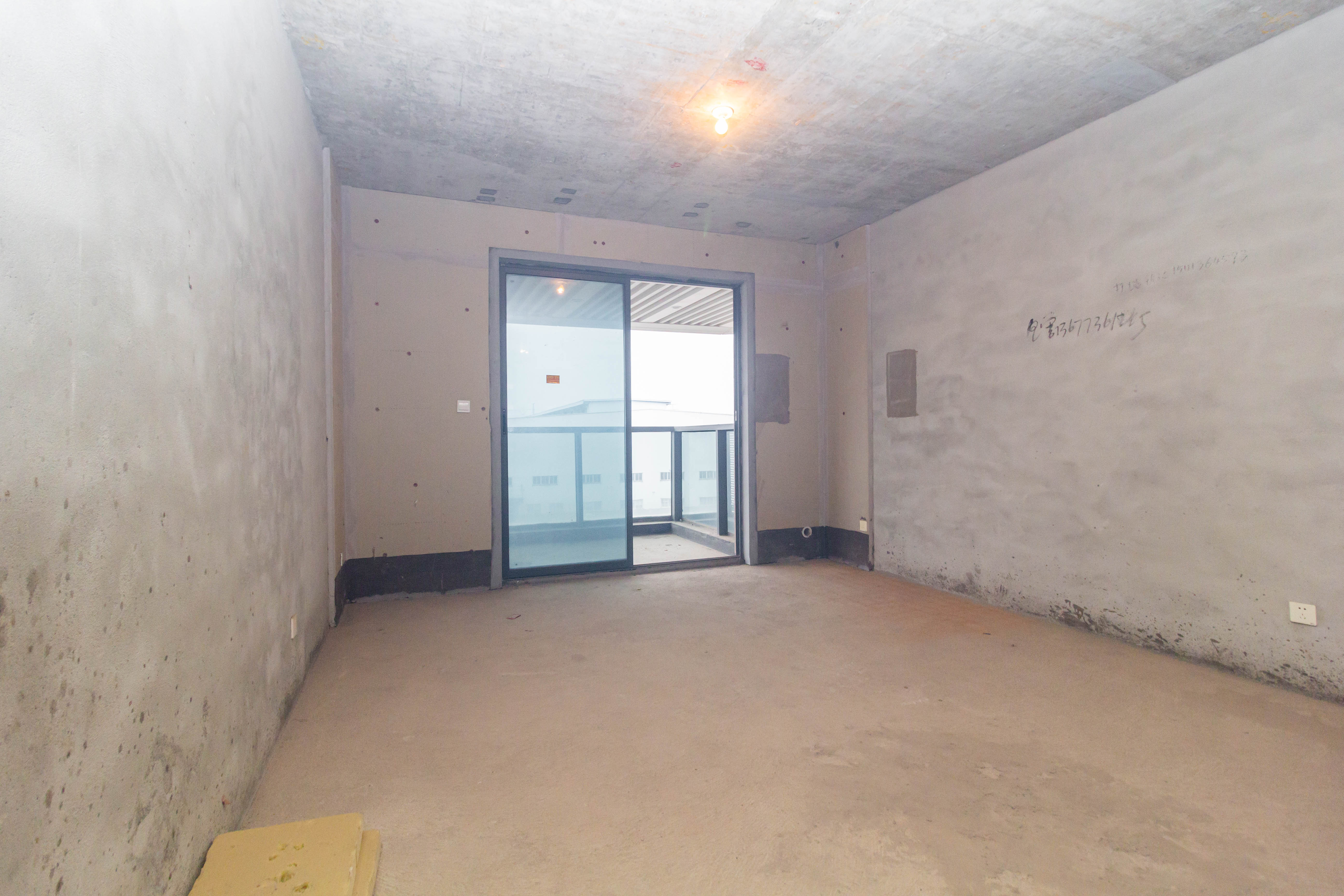 福天星中心(福天星雅苑)  4室2厅2卫    142.0万 福天星中心(福天星雅苑)  4室2厅2卫    142.0万客厅