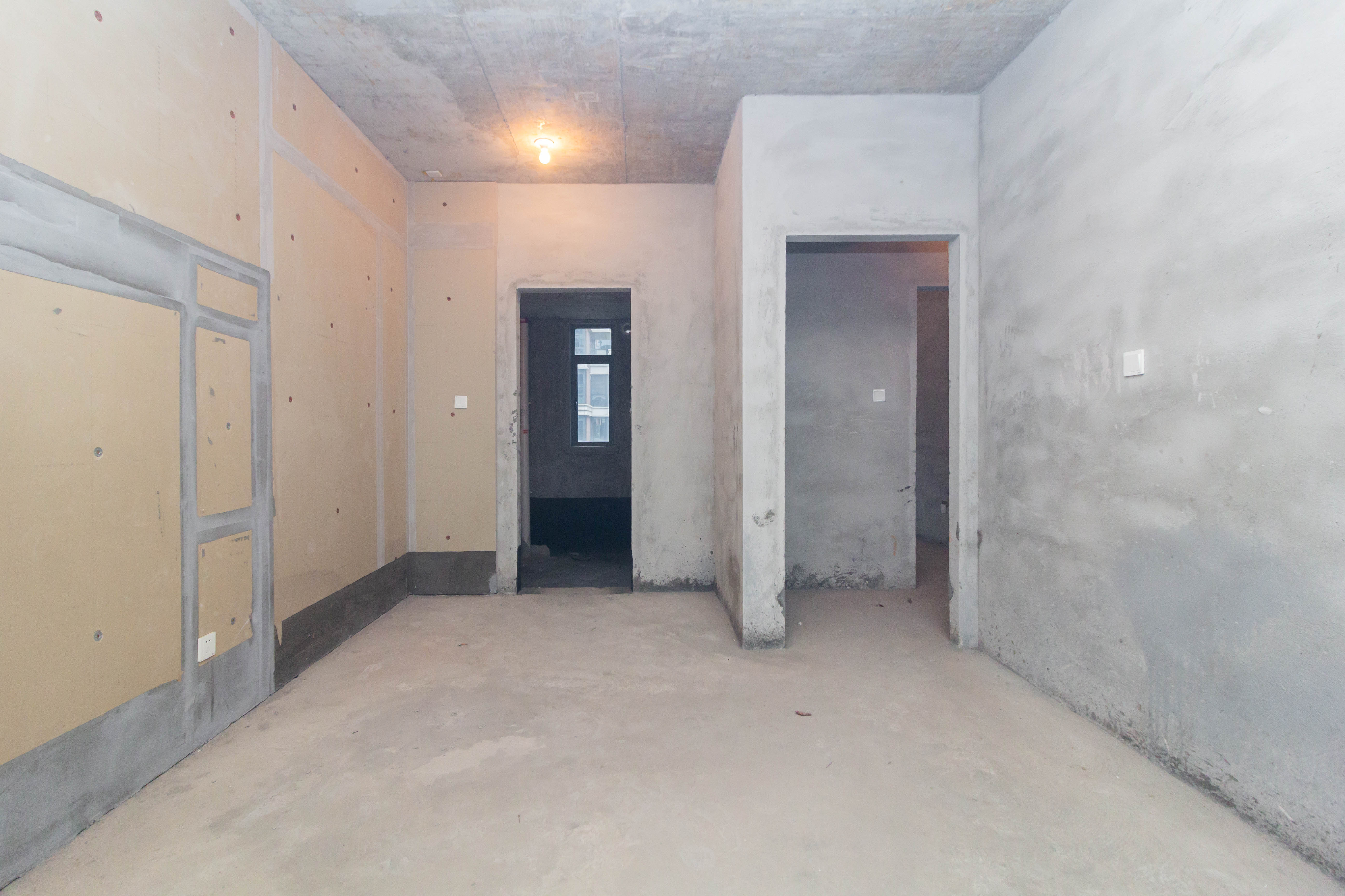 福天星中心(福天星雅苑)  4室2厅2卫    142.0万 福天星中心(福天星雅苑)  4室2厅2卫    142.0万卧室