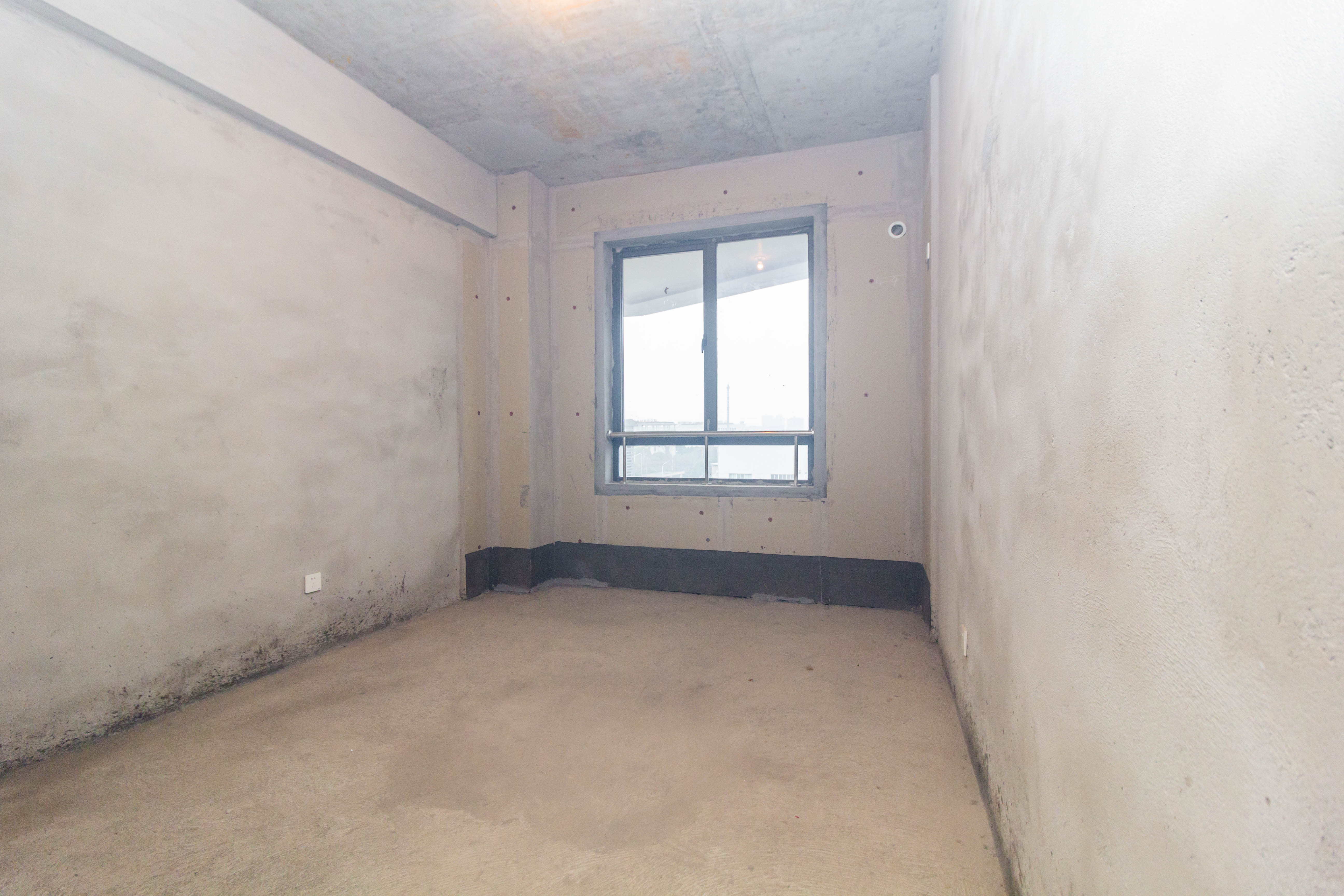 福天星中心(福天星雅苑)  4室2厅2卫    142.0万 福天星中心(福天星雅苑)  4室2厅2卫    142.0万卧室