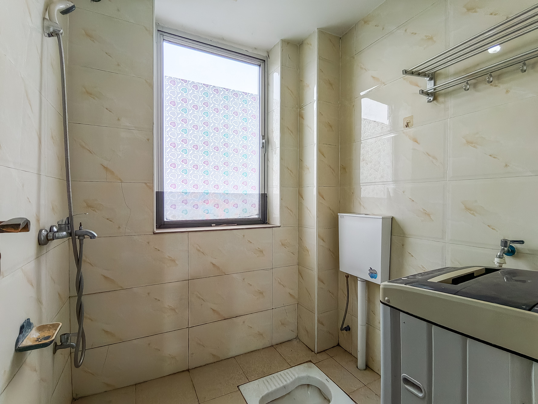 恒广国际物流园  4室2厅2卫    32.8万 恒广国际物流园  4室2厅2卫    32.8万卫生间