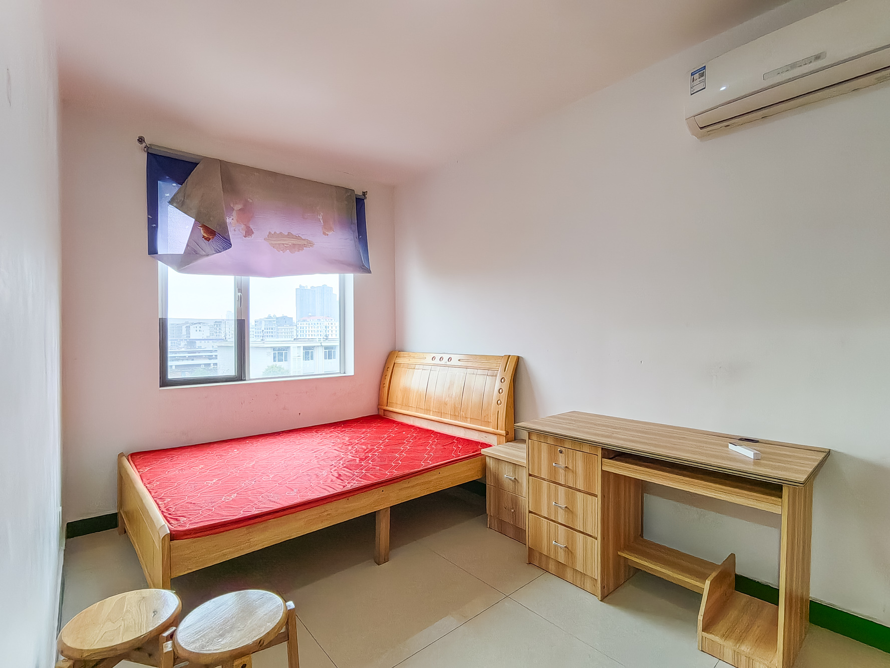 恒广国际物流园  4室2厅2卫    32.8万 恒广国际物流园  4室2厅2卫    32.8万卧室