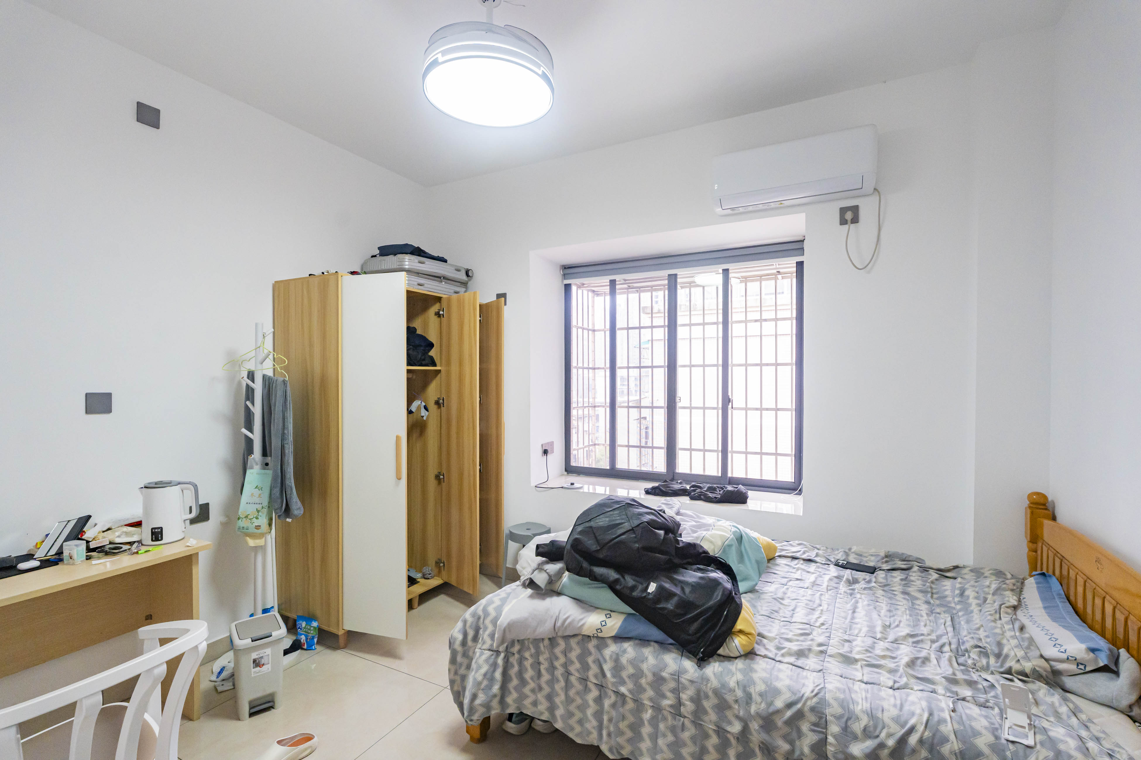 建湘新村  7室0厅2卫   214.00万卧室